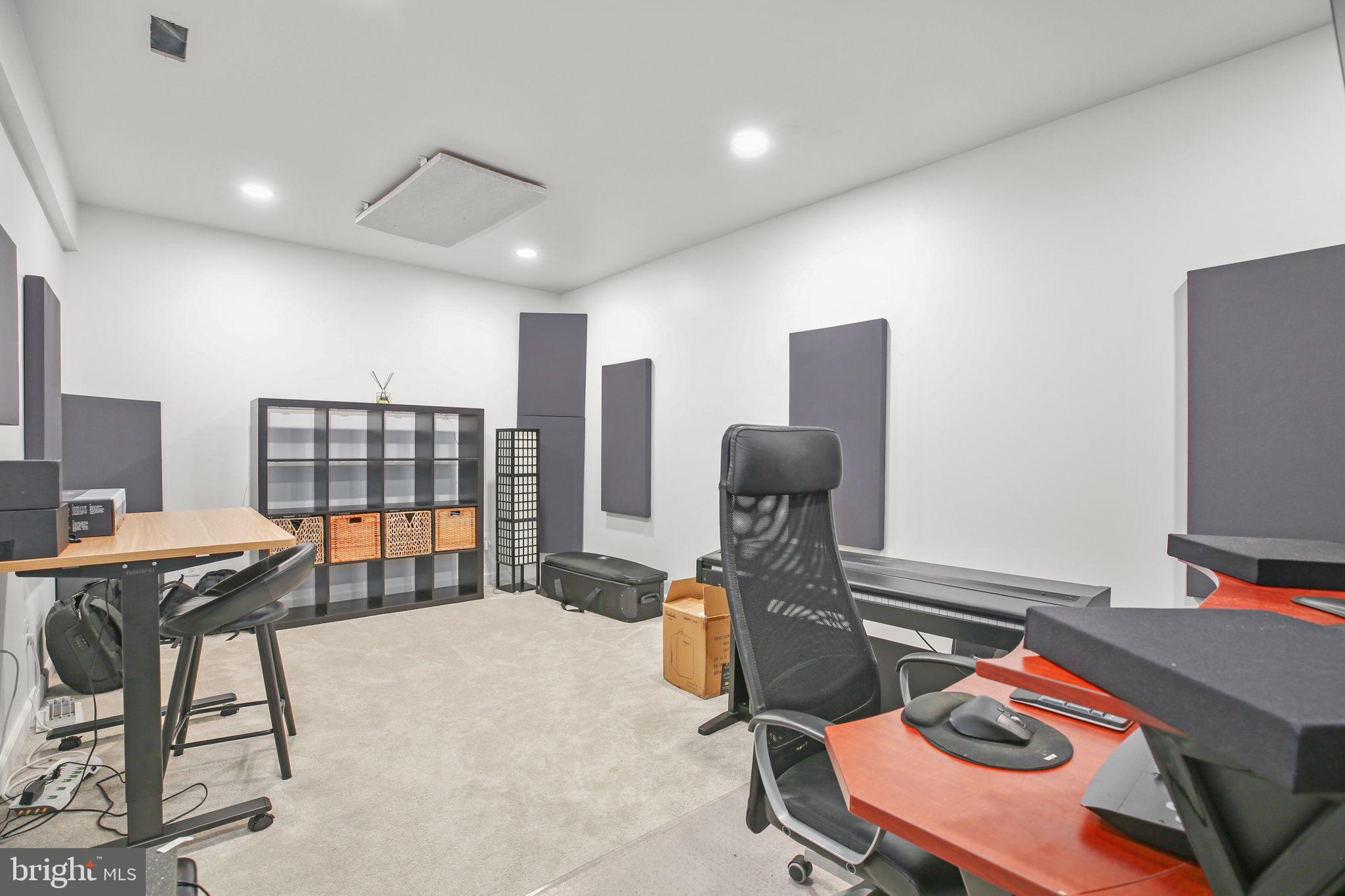 DAVIS ESTATES - Residential