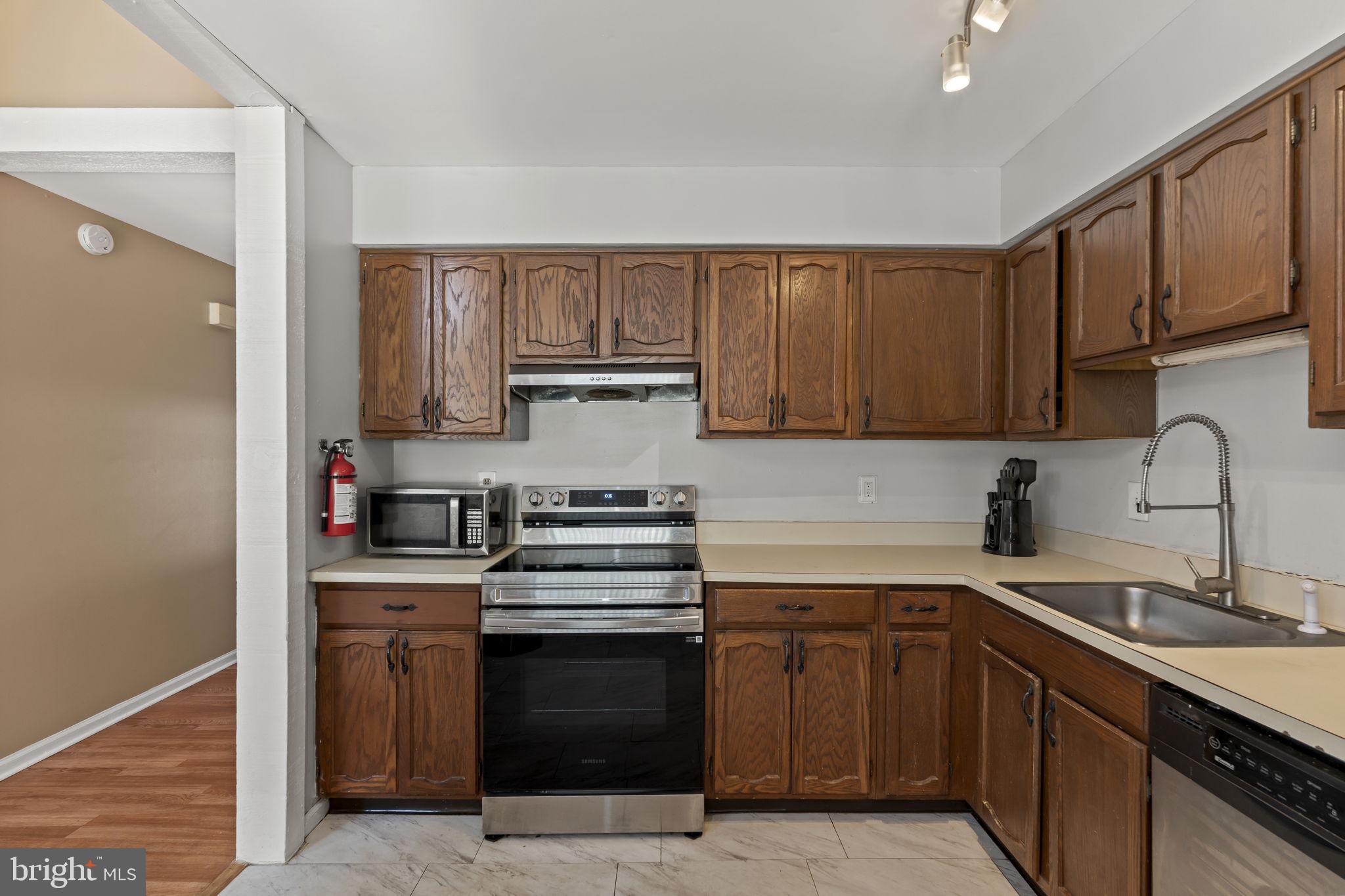 OAK FOREST - Residential