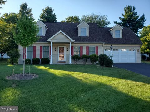 Photo of 1329 TIMOTHY DR, LANDISVILLE, PA 17538 (MLS # PALA2039278)