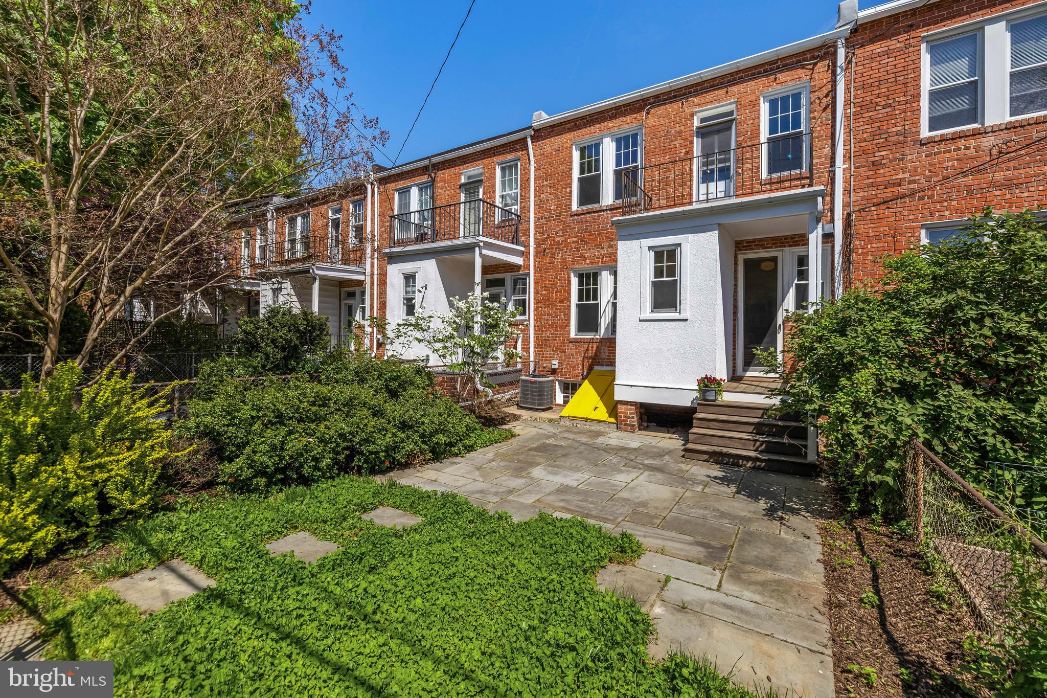 WYMAN PARK HAMPDEN - Residential