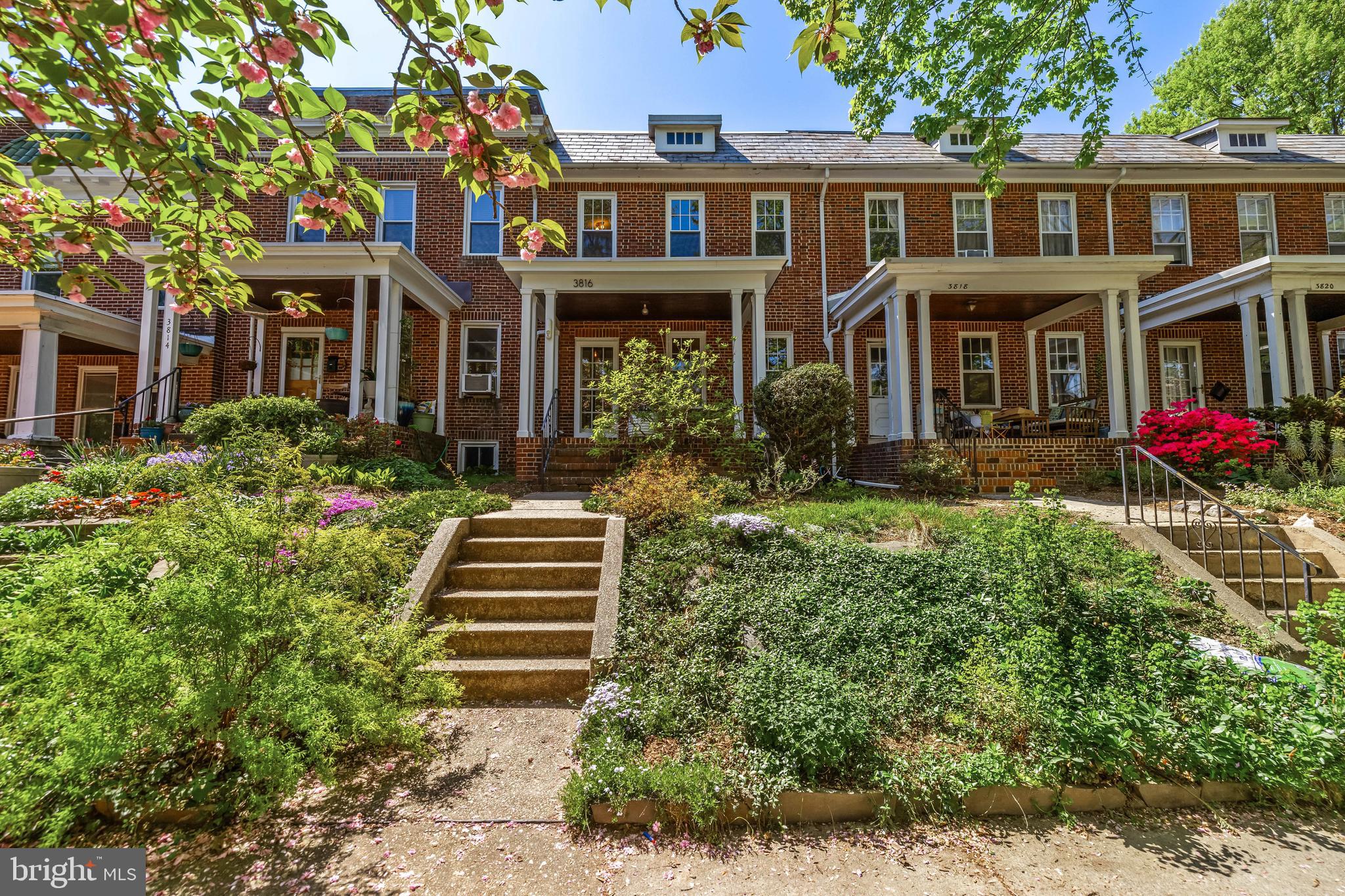 WYMAN PARK HAMPDEN - Residential