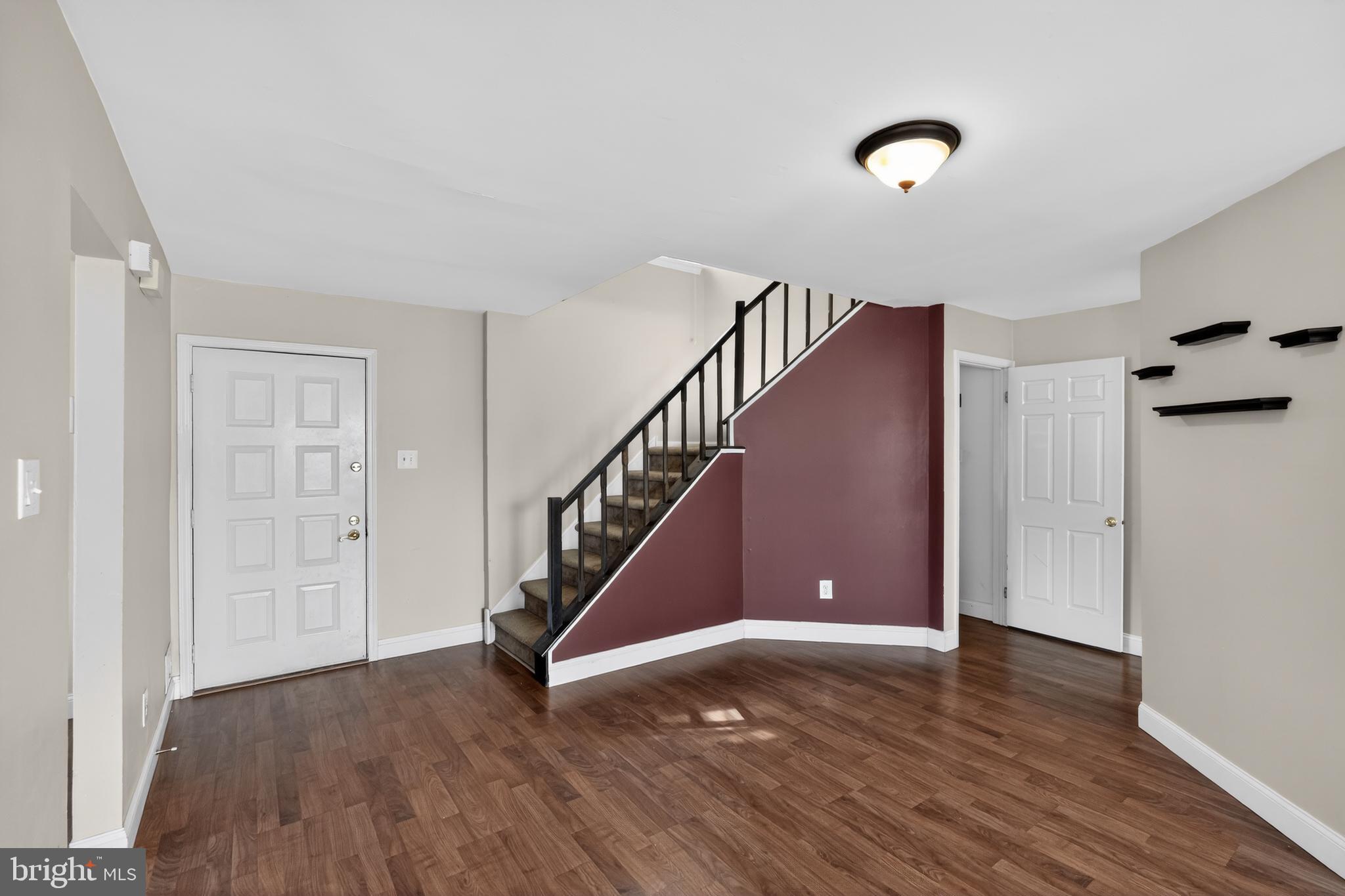 163 HILLCROFT WAY