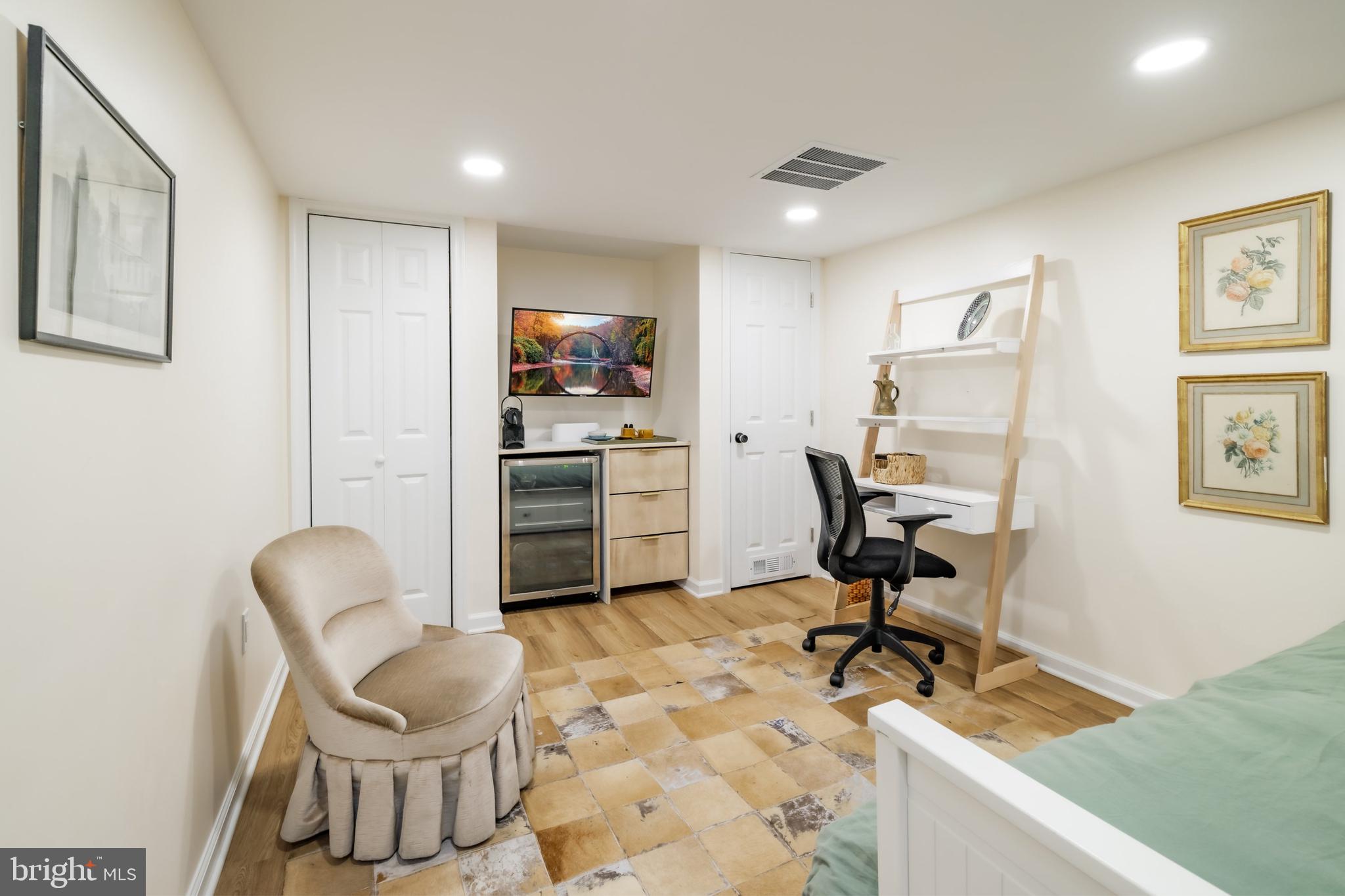 KENT - Residential