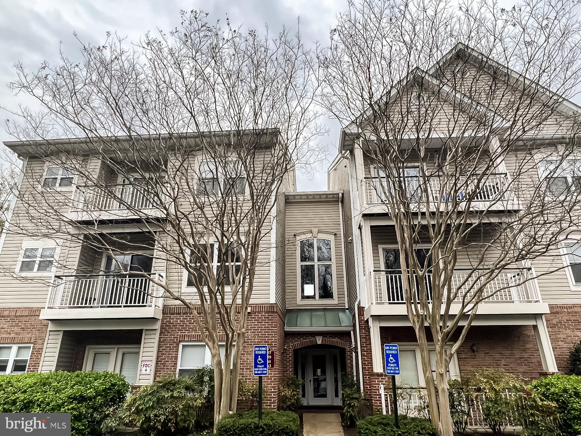 CHANCERY OF KINGSTOWNE - Residential Lease