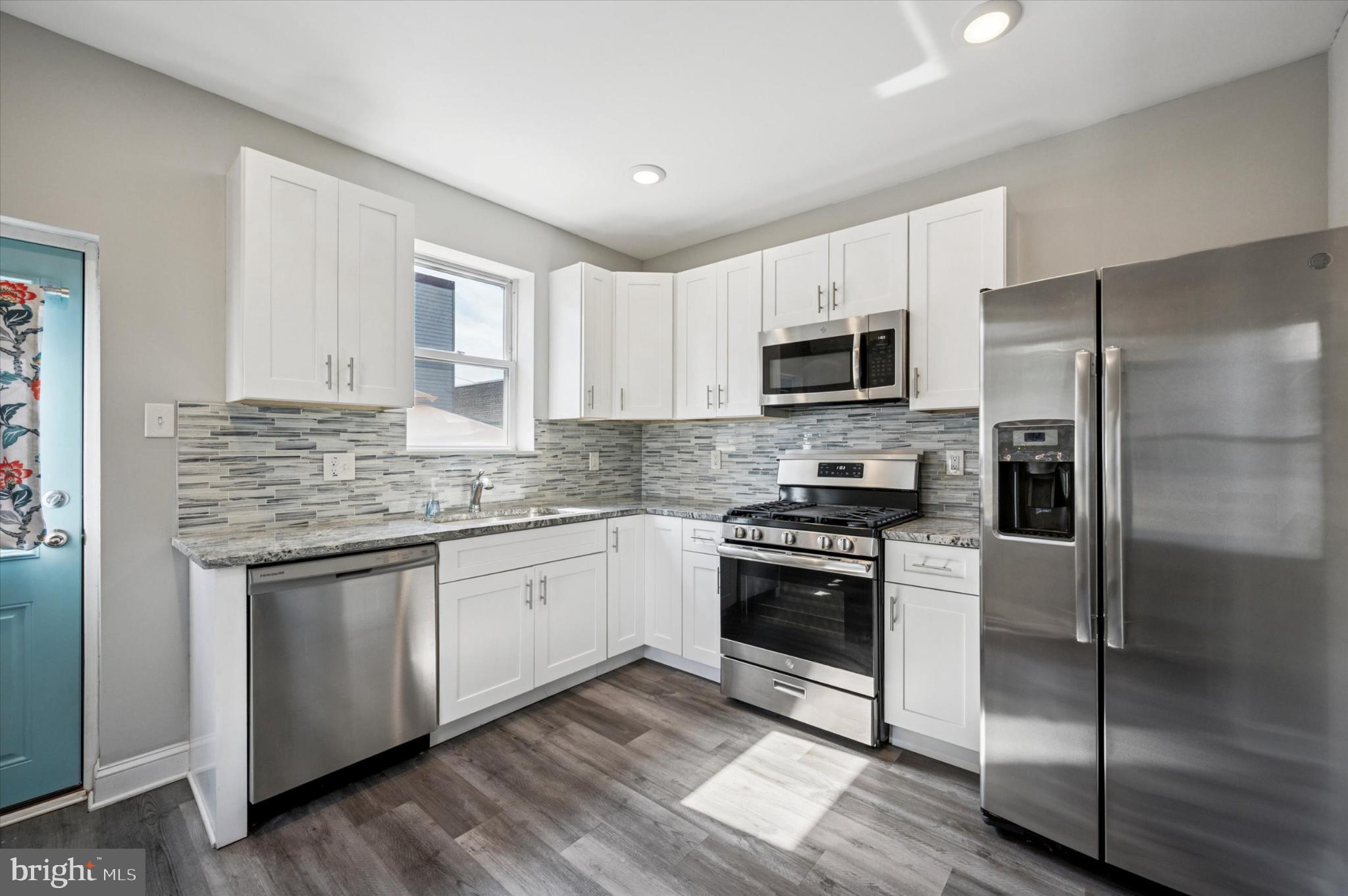 PORT RICHMOND - Residential