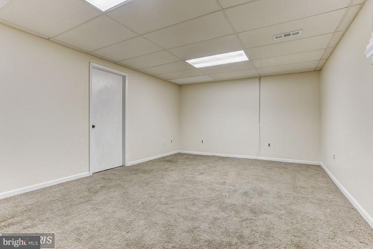 WHISKEY BOTTOM - Residential Lease