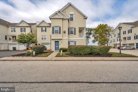 Photo of 5606 Riverfront Drive, PALMYRA, NJ 08065 (MLS # NJBL2097834)
