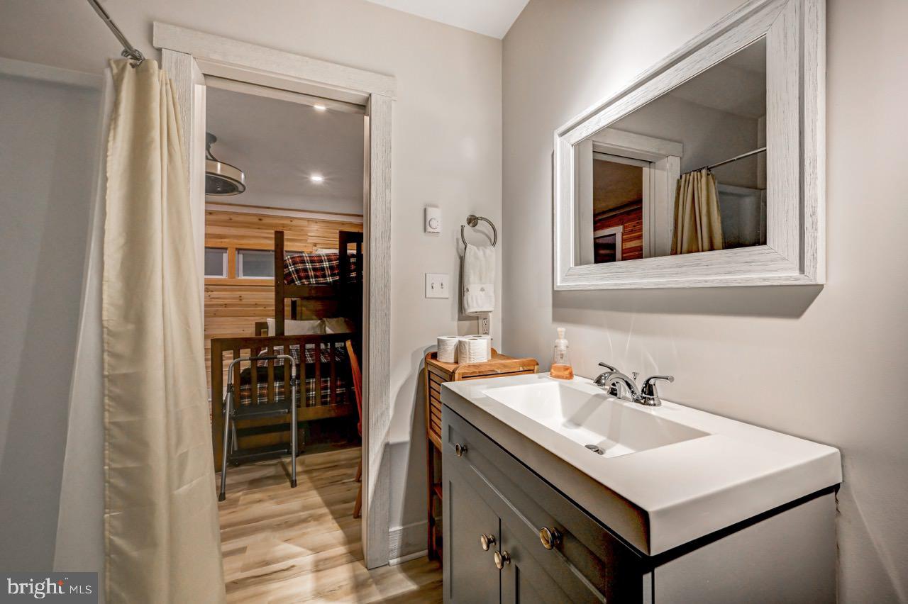 SNOW RIDGE VILLAGE - Residential