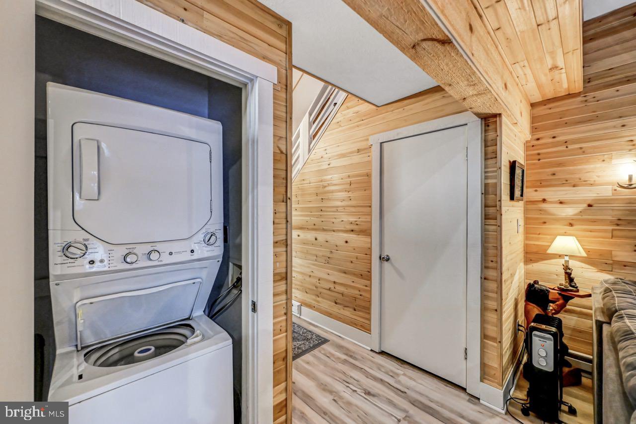 SNOW RIDGE VILLAGE - Residential