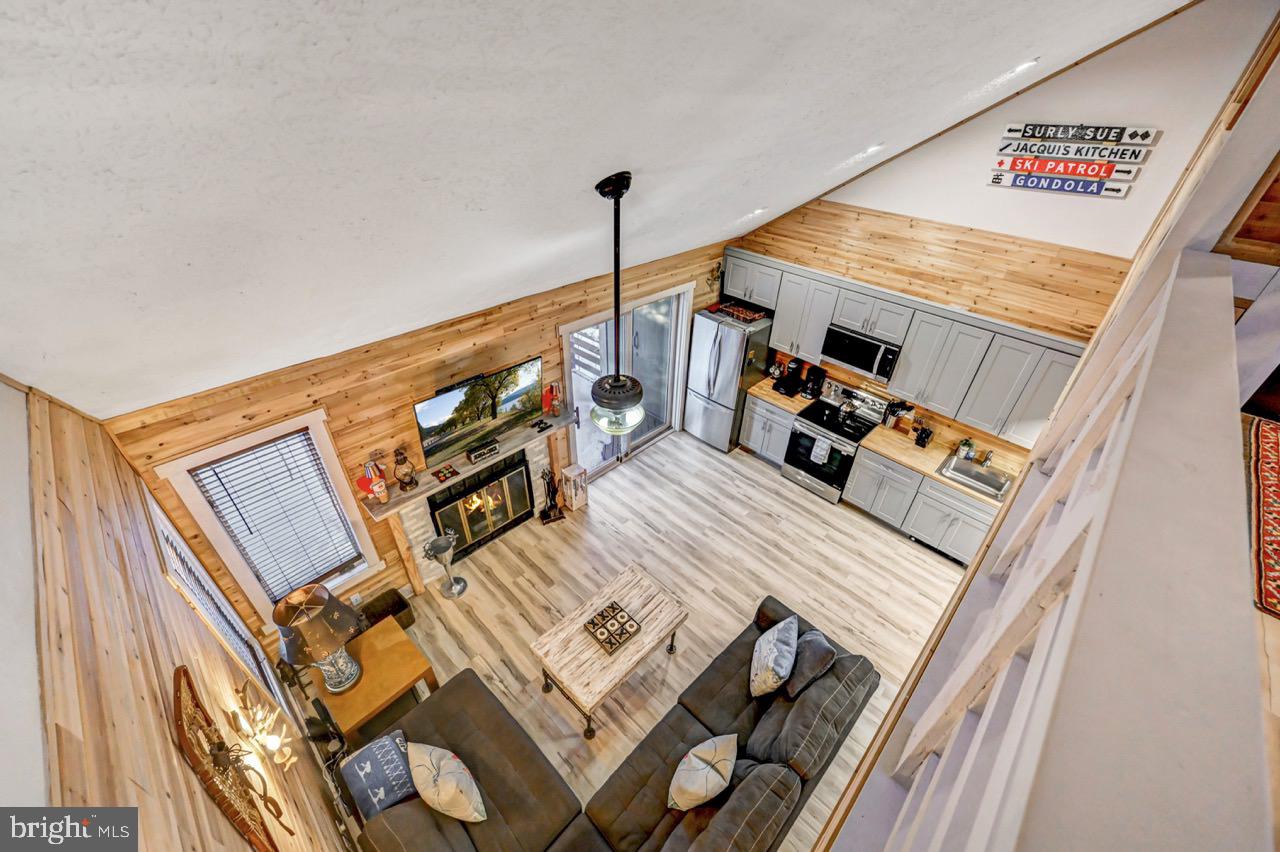 SNOW RIDGE VILLAGE - Residential