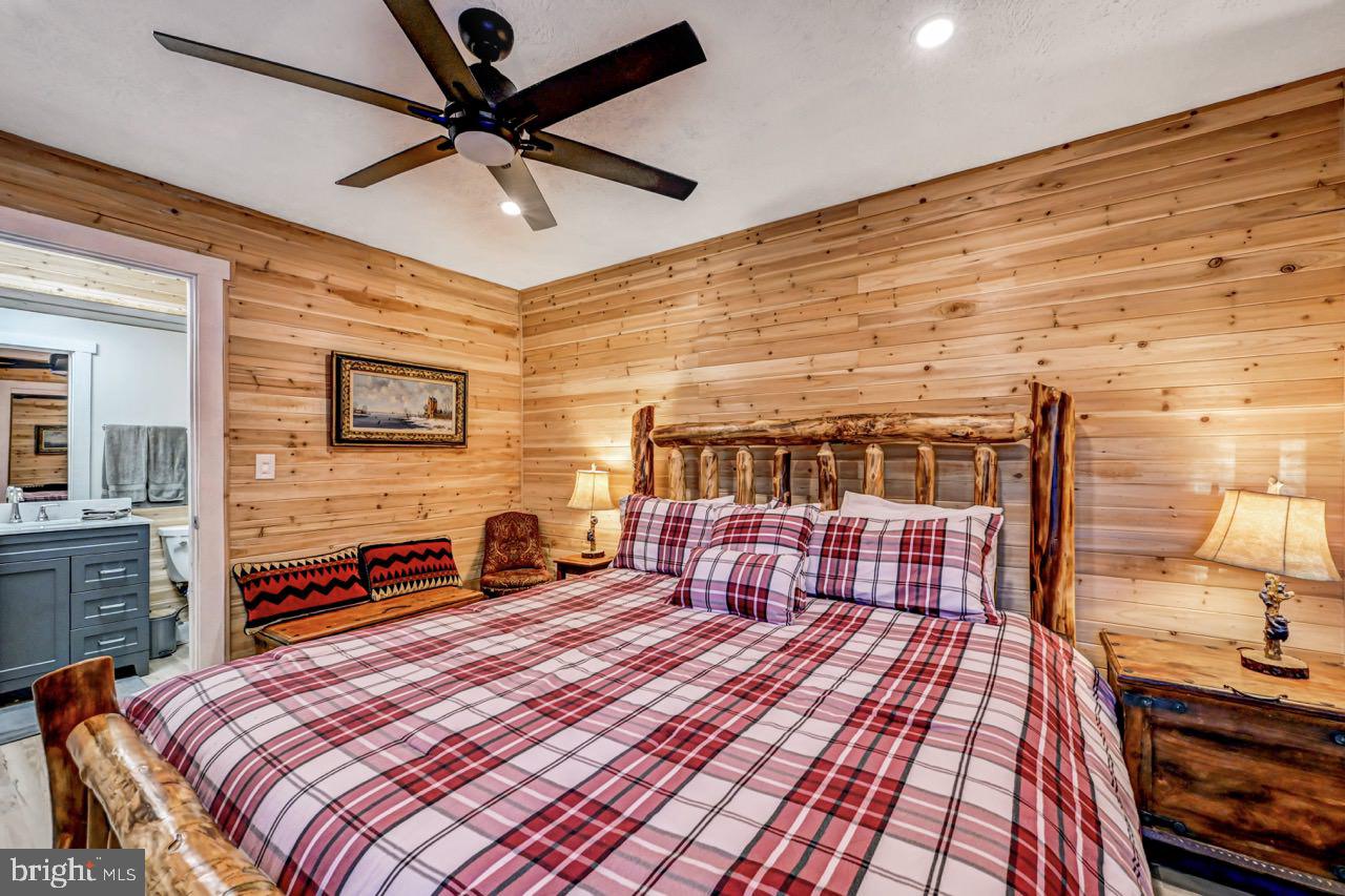 SNOW RIDGE VILLAGE - Residential