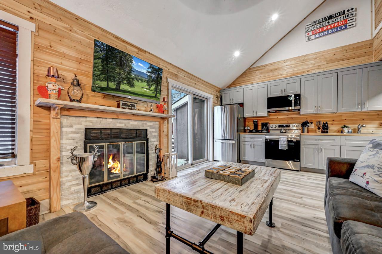 SNOW RIDGE VILLAGE - Residential