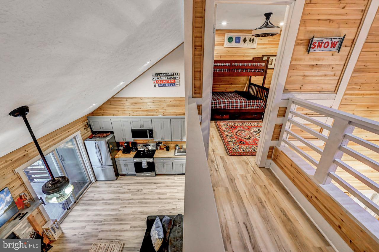 SNOW RIDGE VILLAGE - Residential