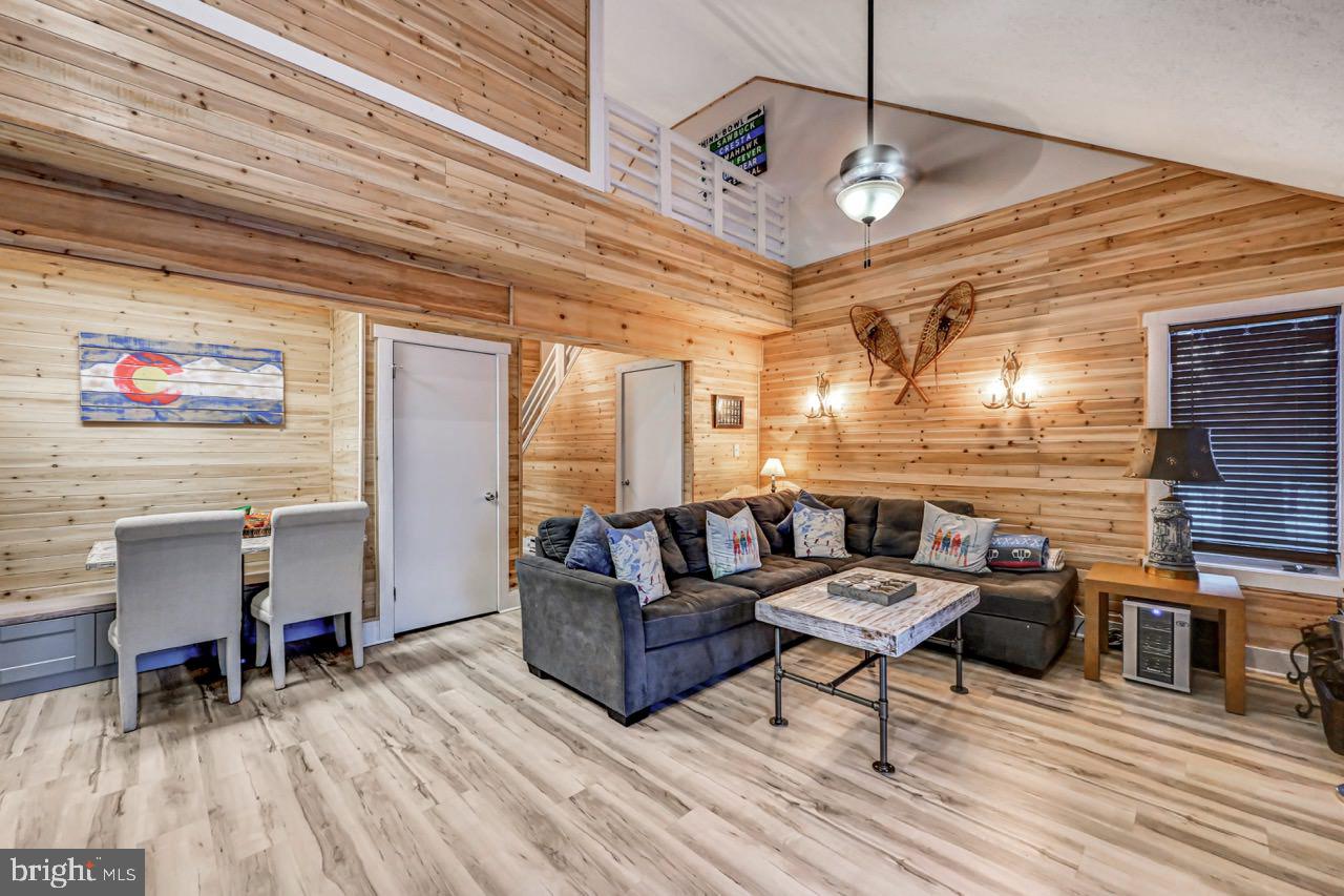 SNOW RIDGE VILLAGE - Residential