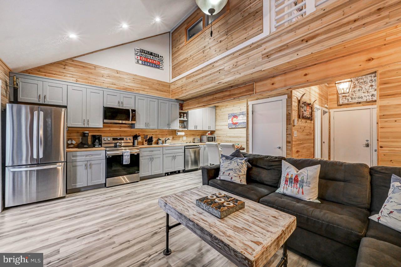 SNOW RIDGE VILLAGE - Residential