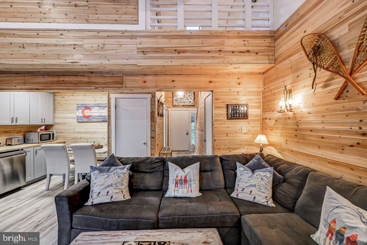 SNOW RIDGE VILLAGE - Residential