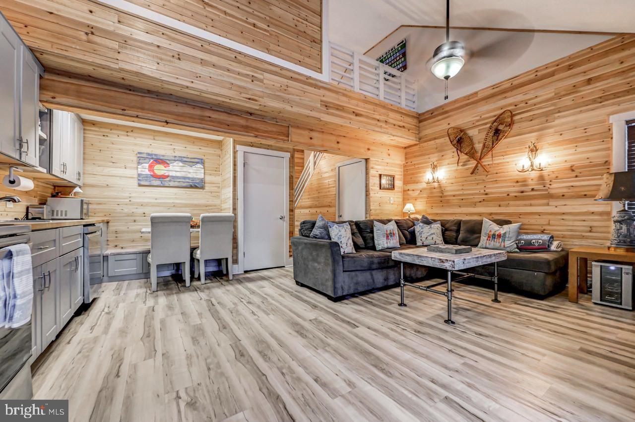 SNOW RIDGE VILLAGE - Residential