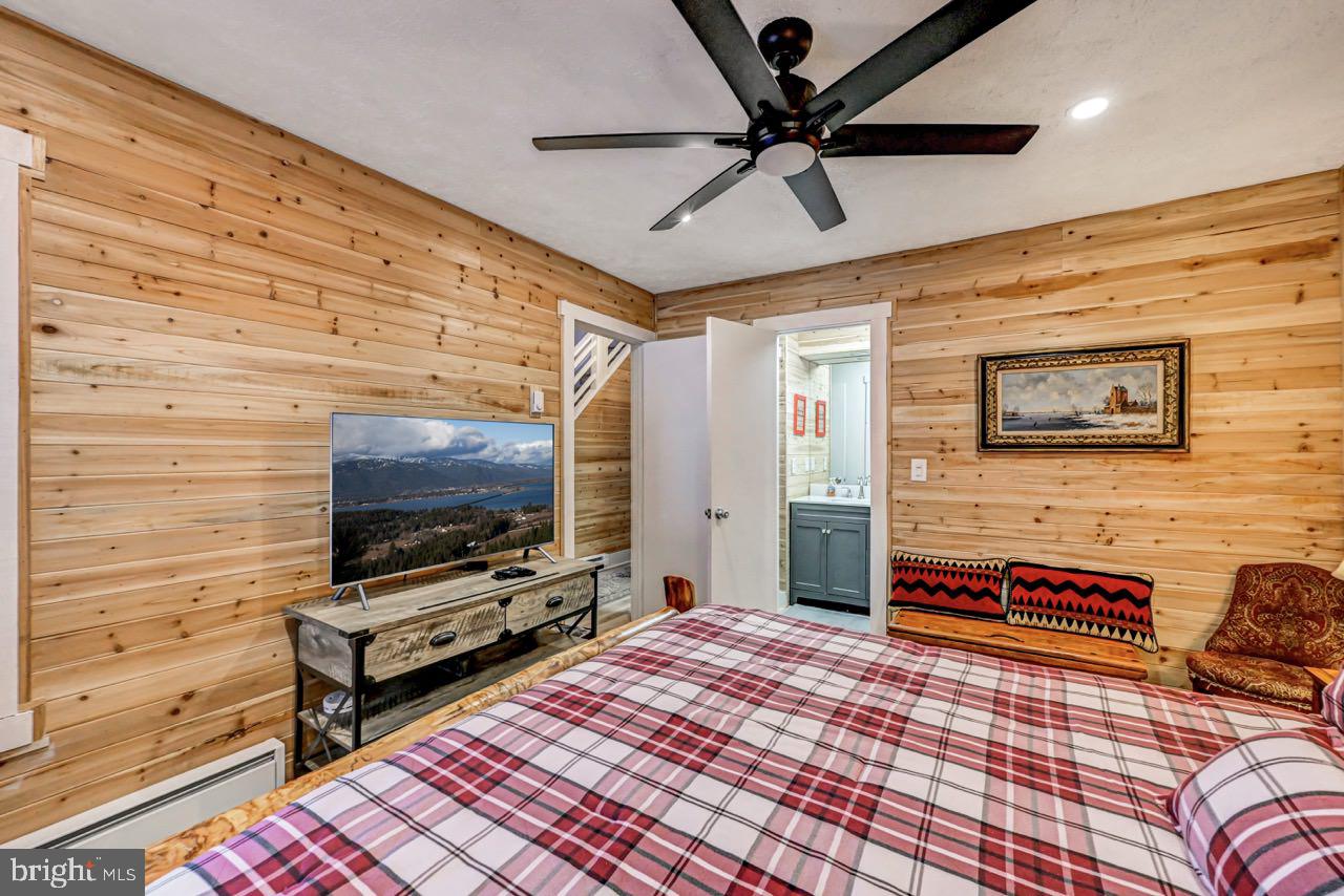 SNOW RIDGE VILLAGE - Residential