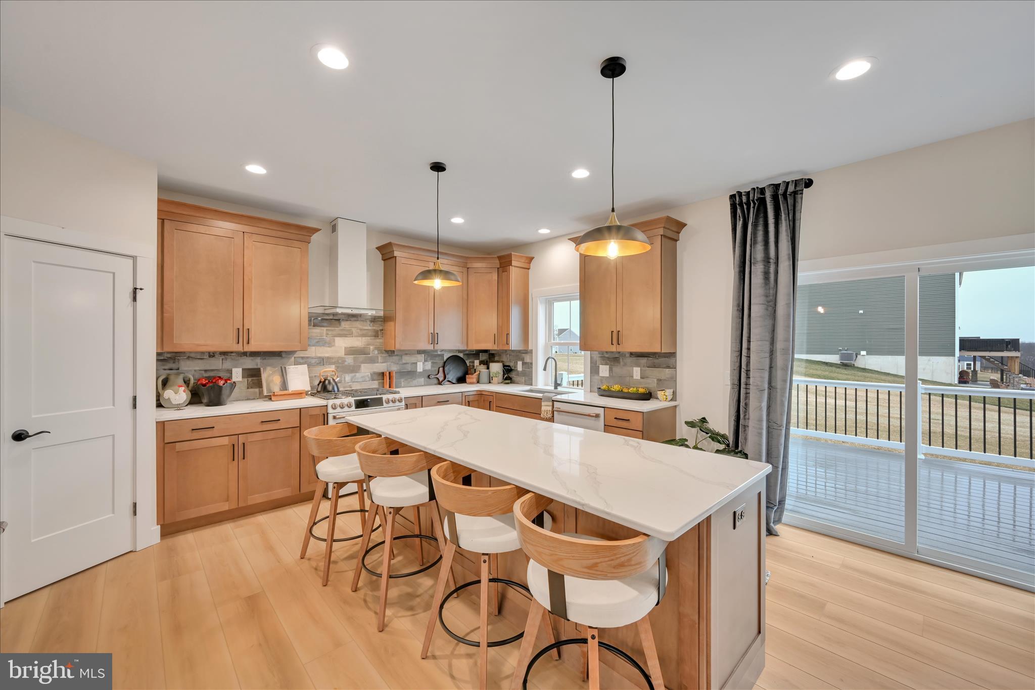 PIPING ROCKS - Residential