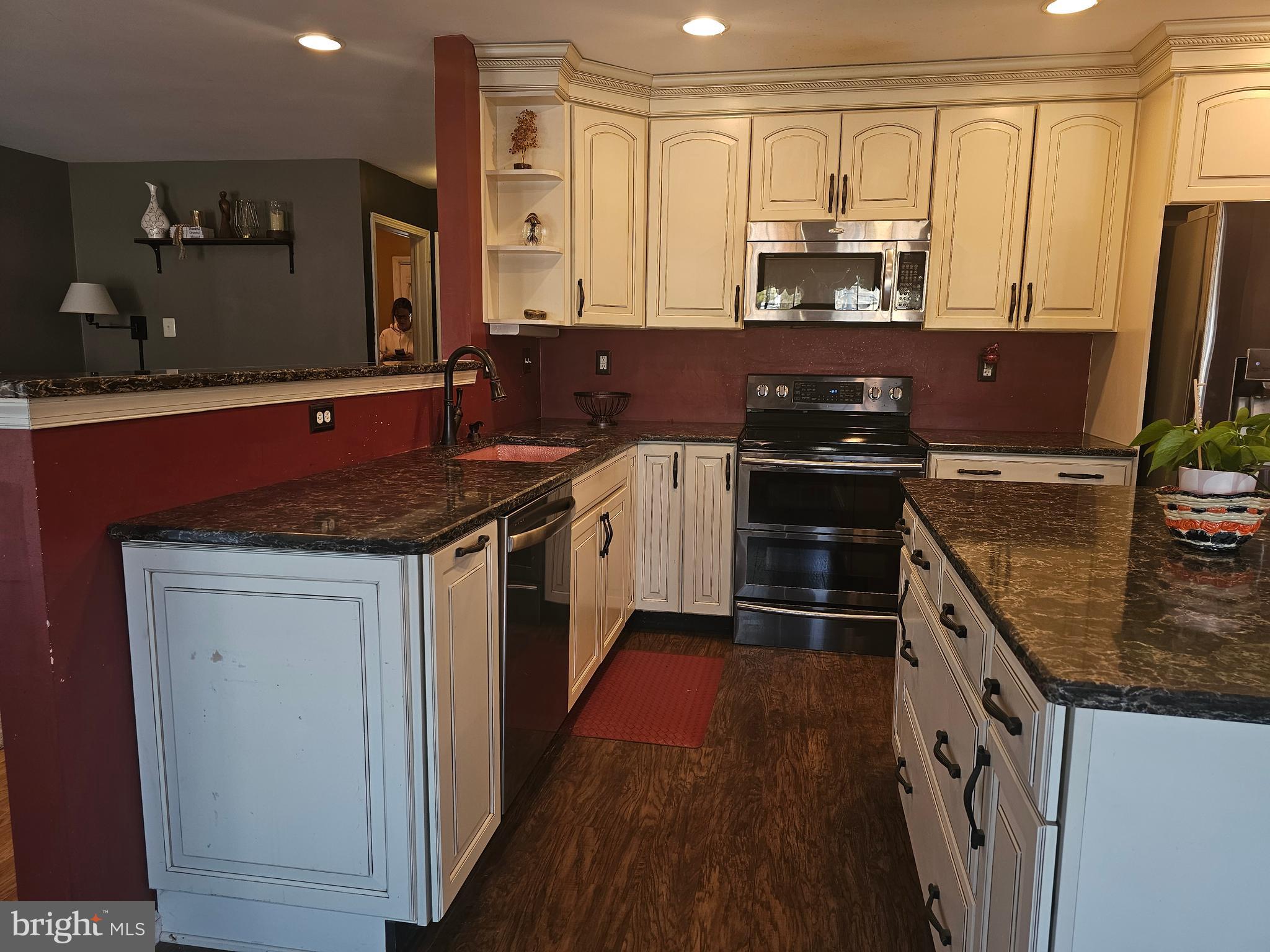 VALLEY VIEW ESTS - Residential