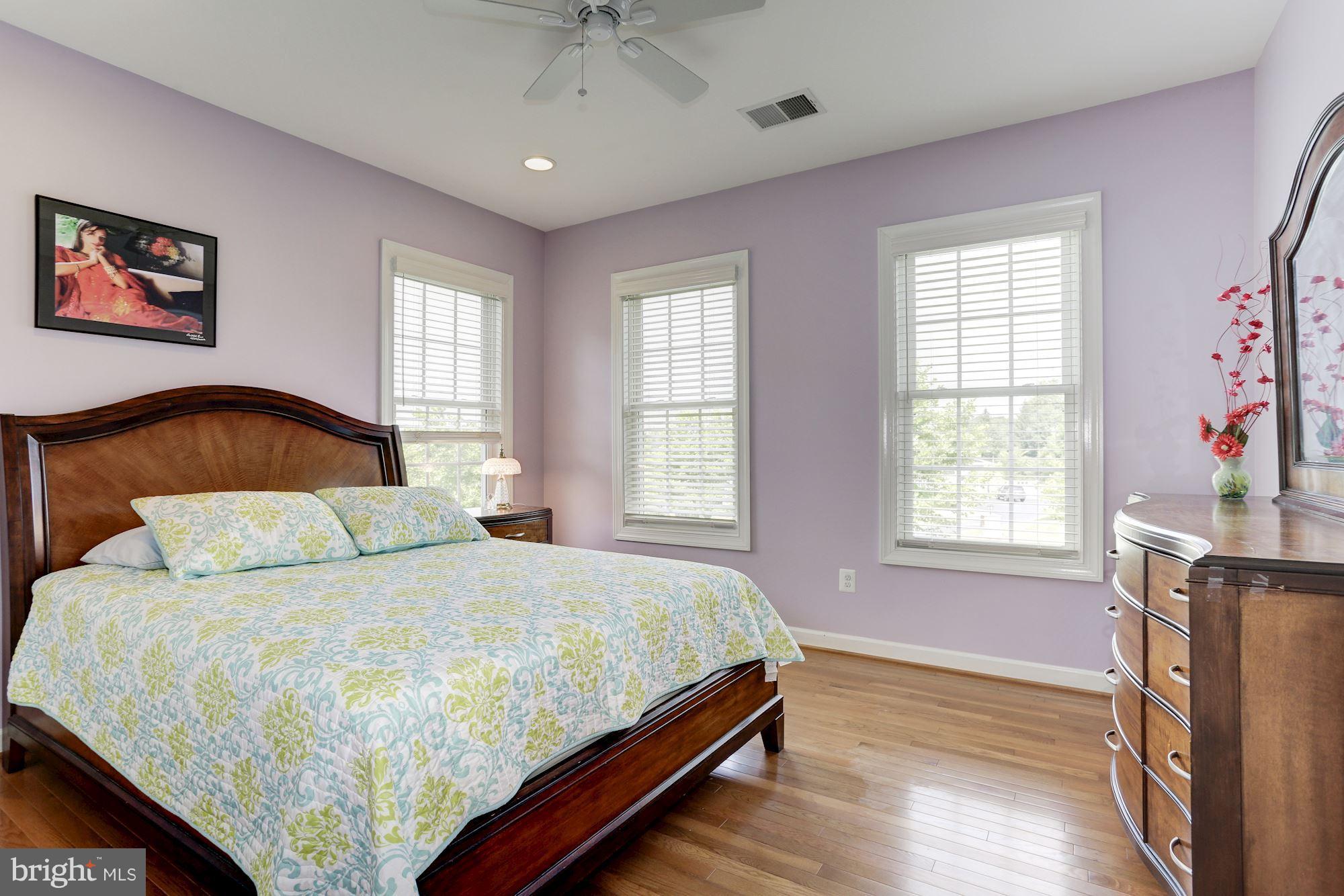 RIVERWOOD - Residential