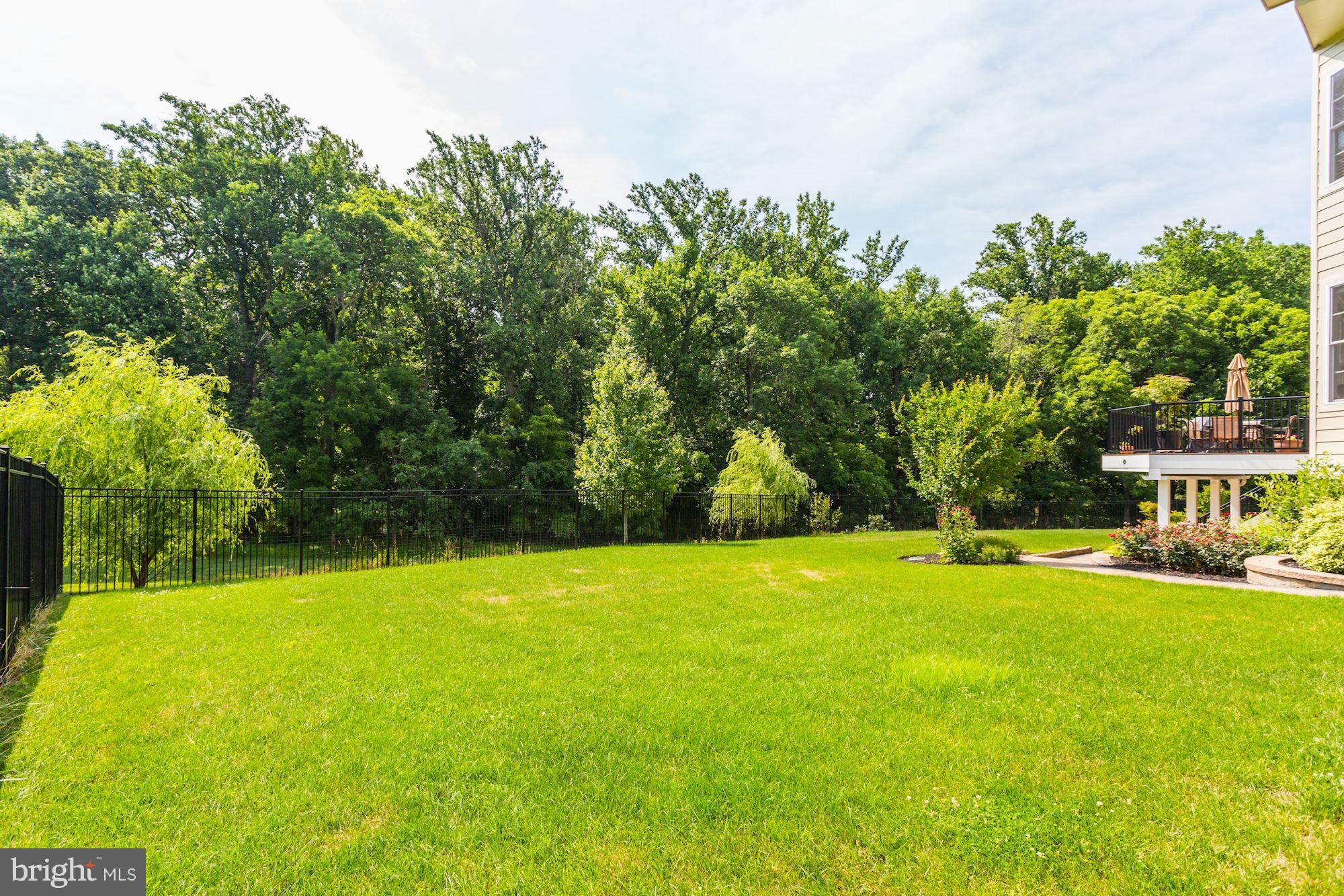 RIVERWOOD - Residential