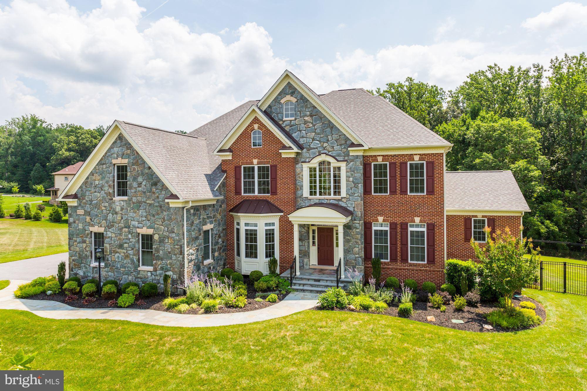 RIVERWOOD - Residential