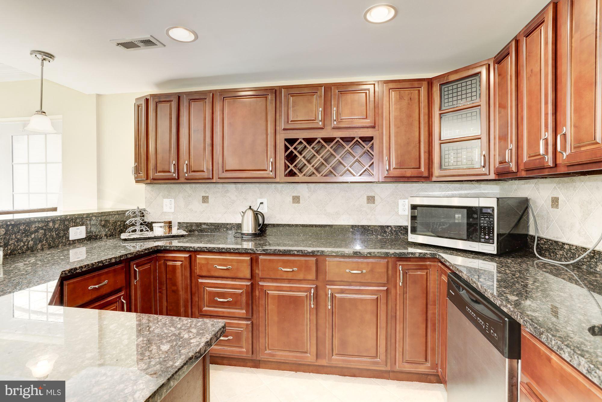 RIVERWOOD - Residential