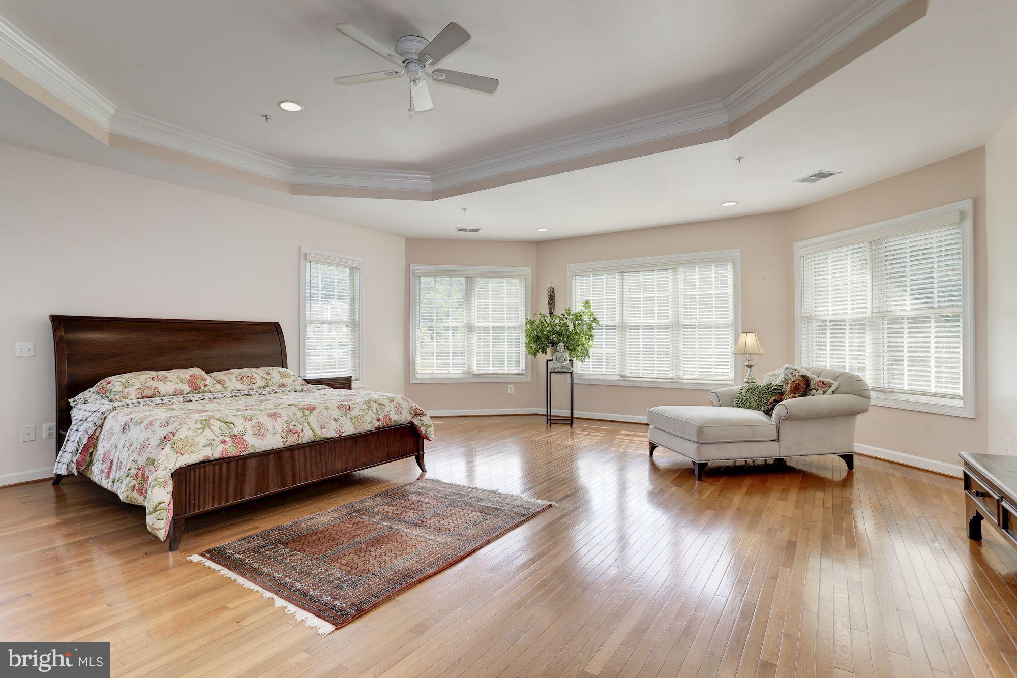 RIVERWOOD - Residential