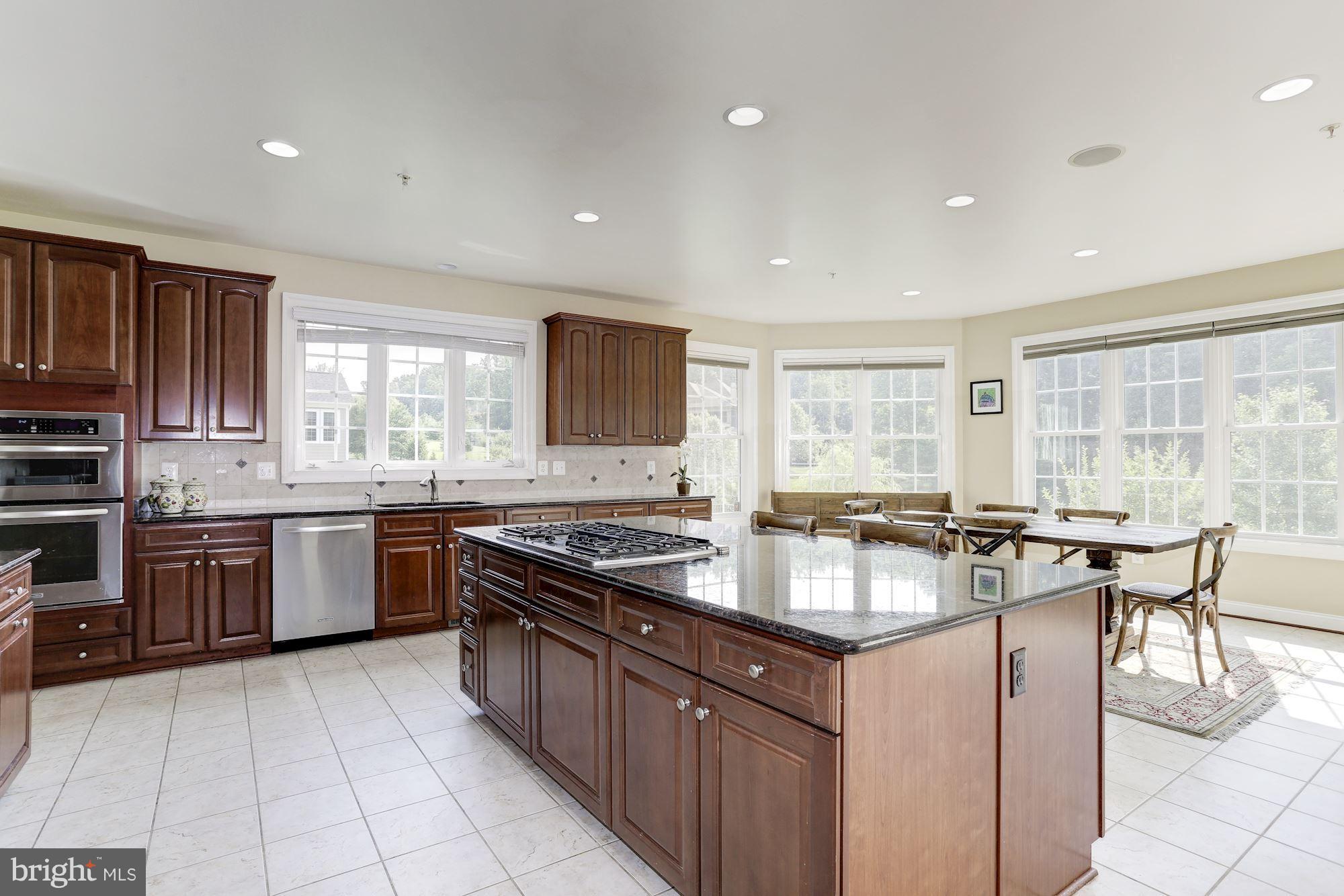 RIVERWOOD - Residential