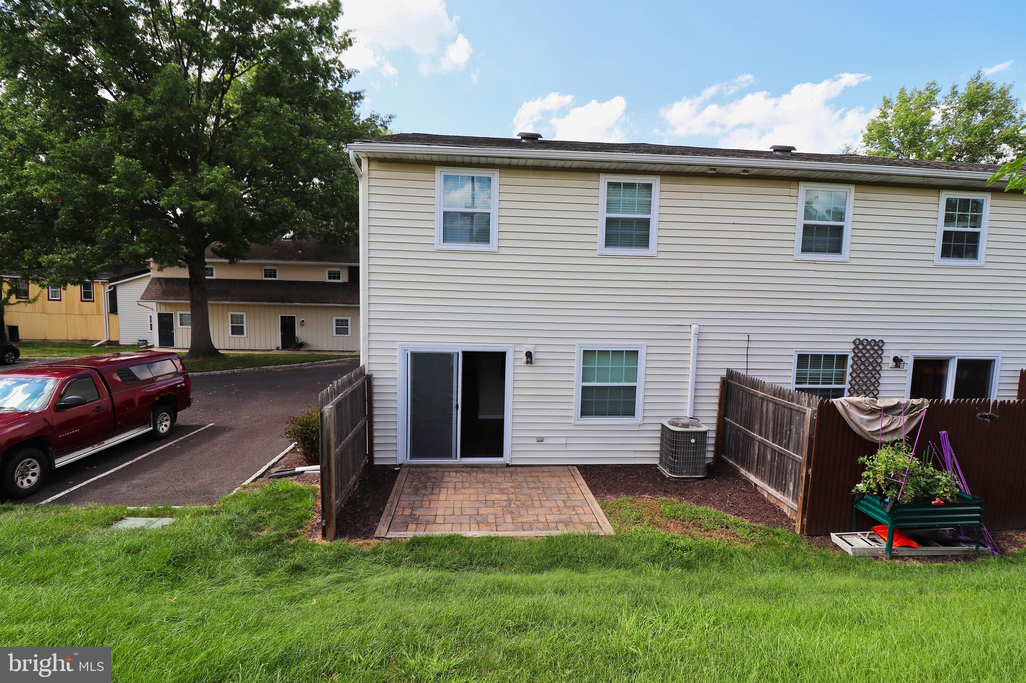 123 N STATION STREET
