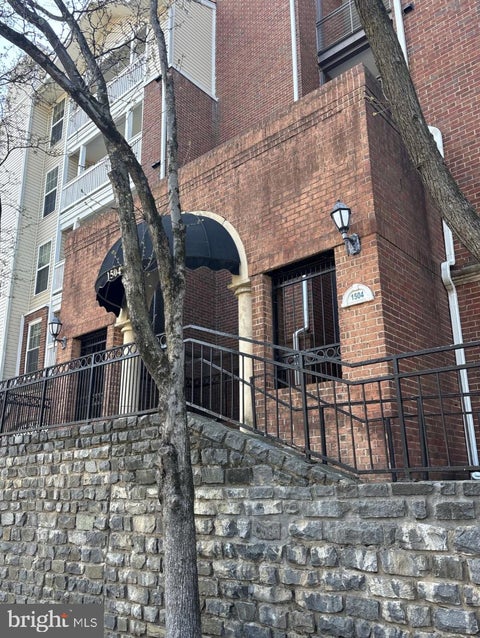 Photo of 1504 Lincoln Way #108, MCLEAN, VA 22102 (MLS # VAFX2329524)