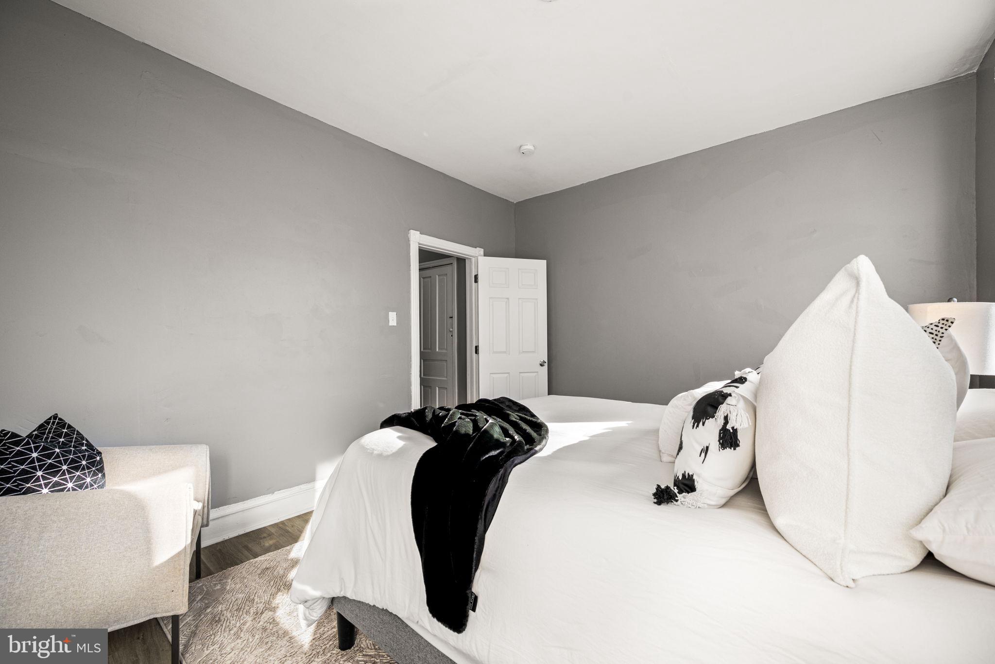 STRAWBERRY MANSION - Residential