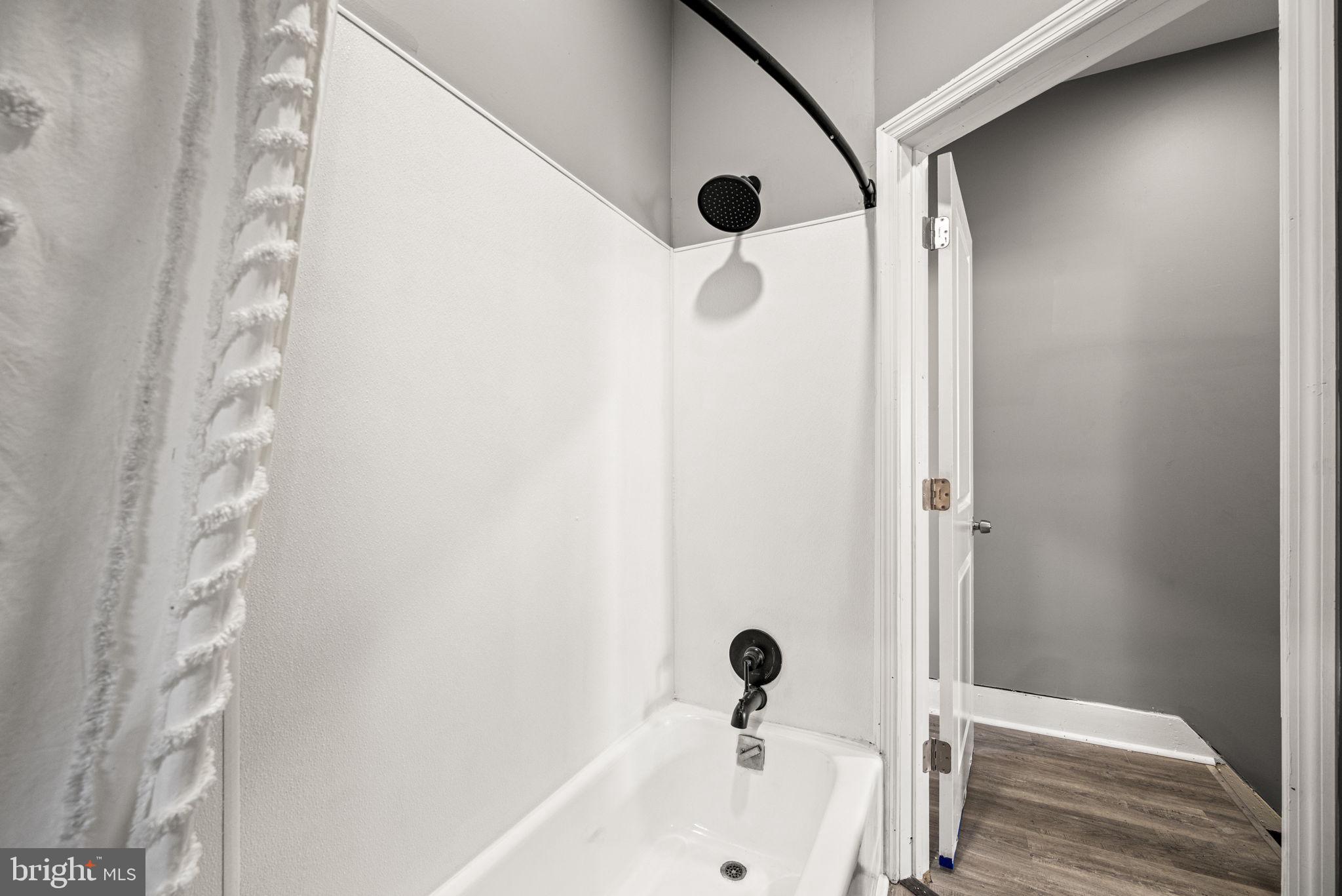 STRAWBERRY MANSION - Residential