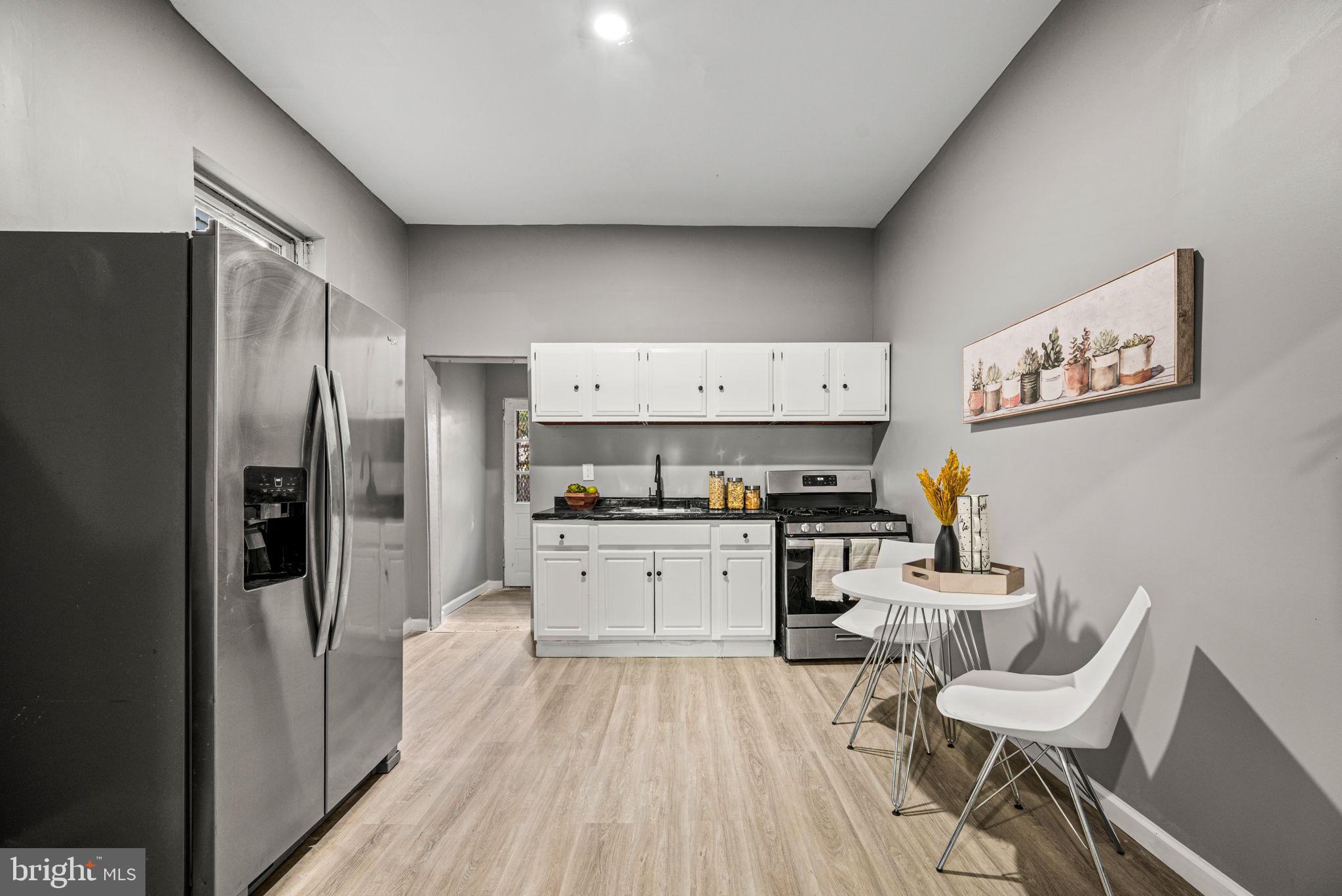 STRAWBERRY MANSION - Residential