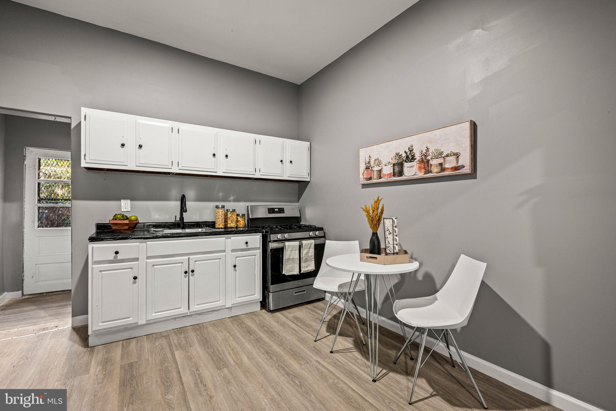 STRAWBERRY MANSION - Residential