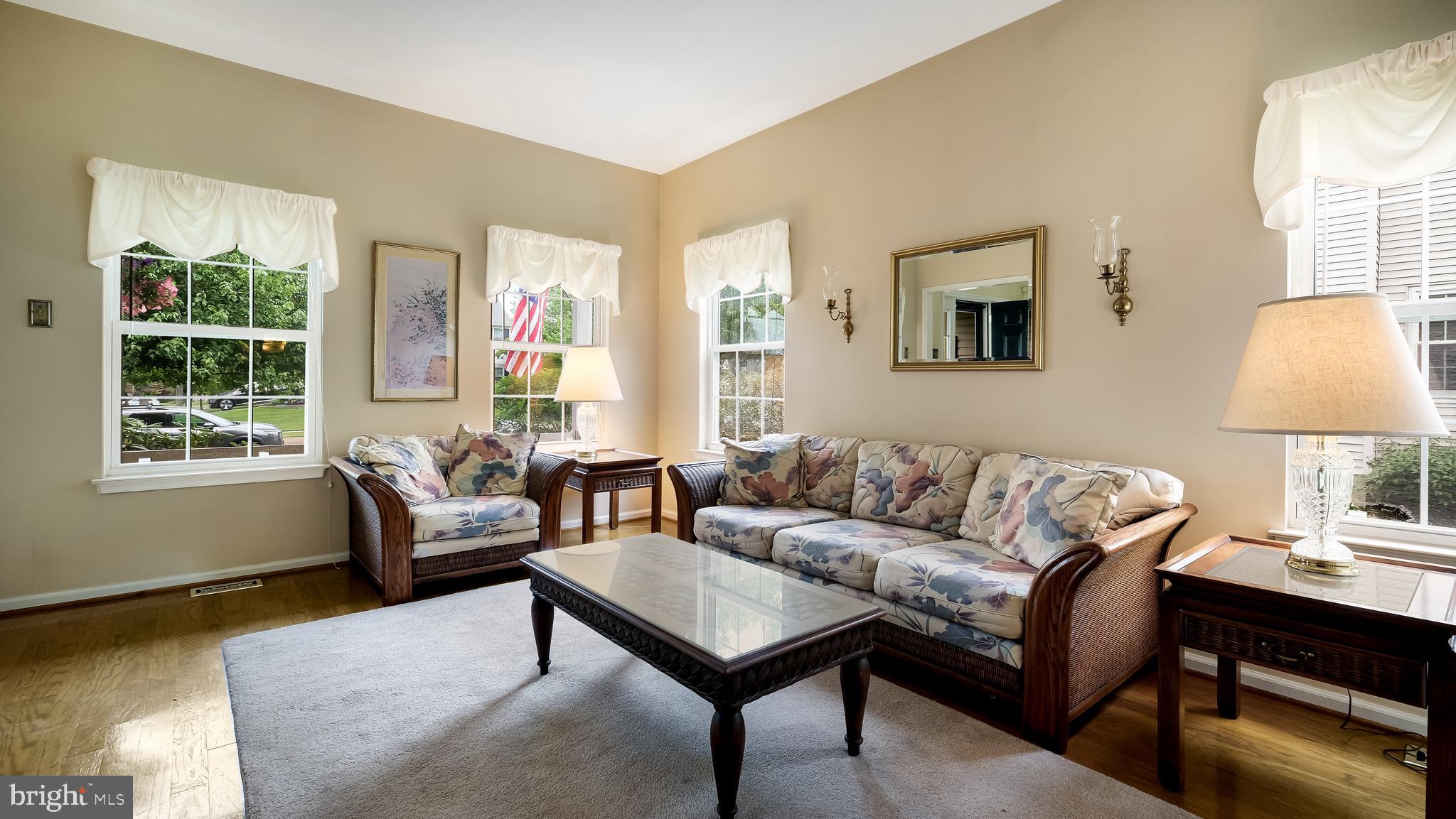 WARRINGTON OAKS - Residential
