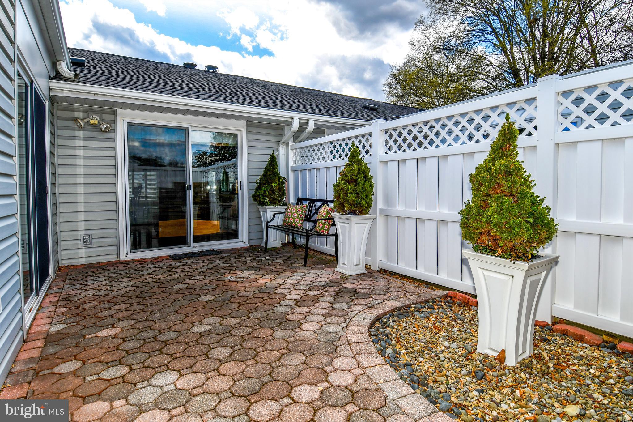 LEISURE WORLD - Residential