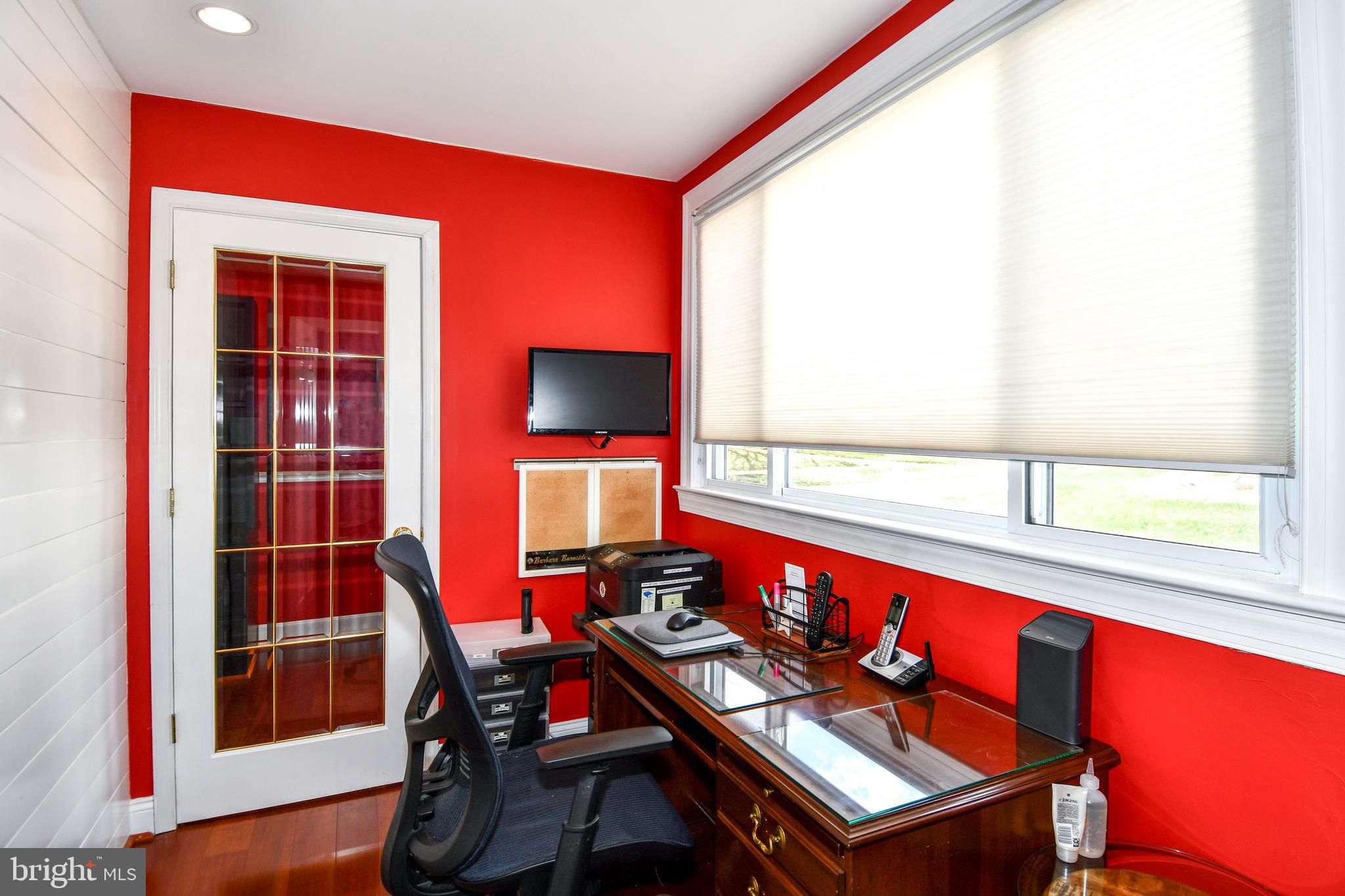 LEISURE WORLD - Residential