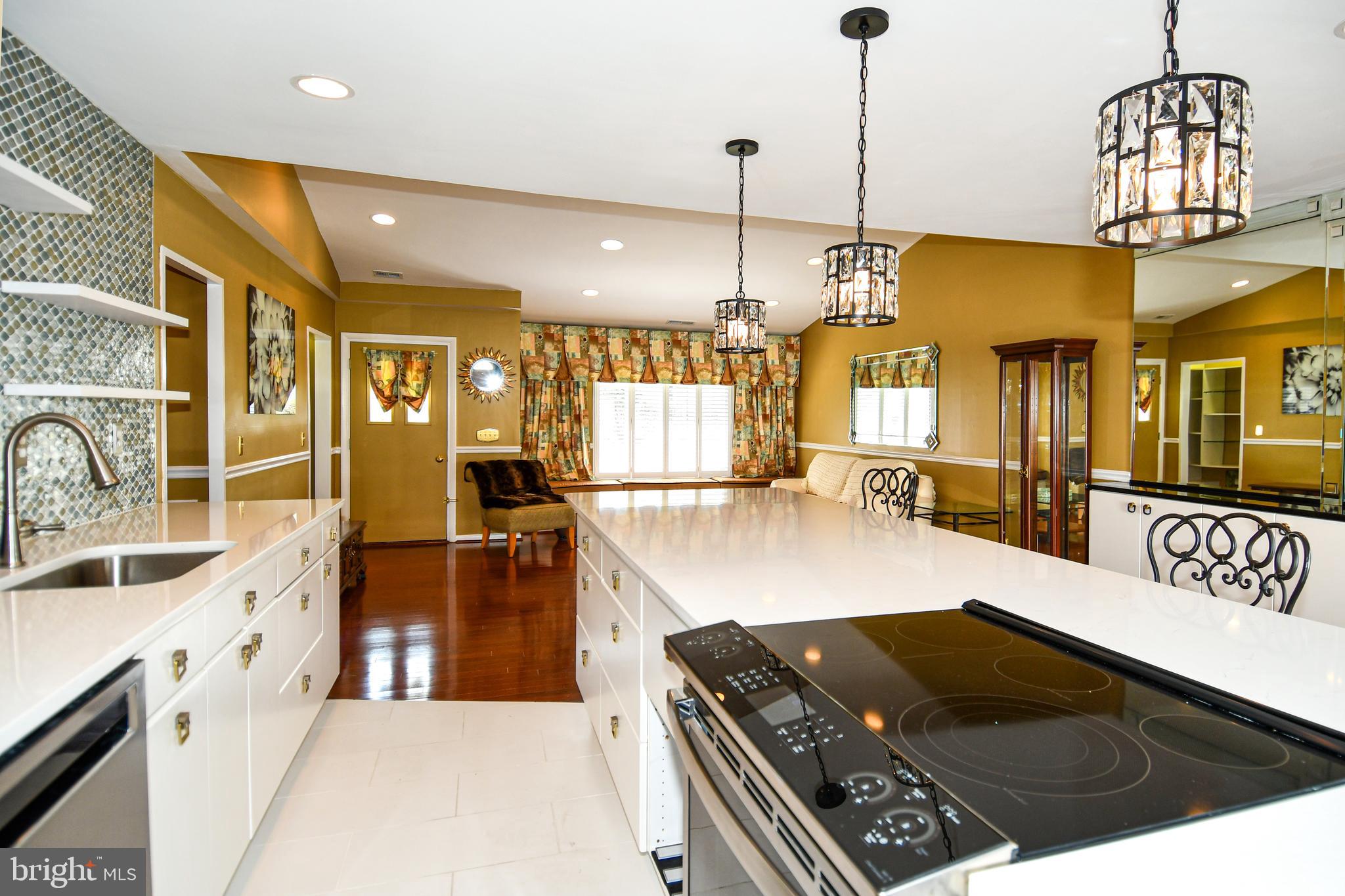 LEISURE WORLD - Residential