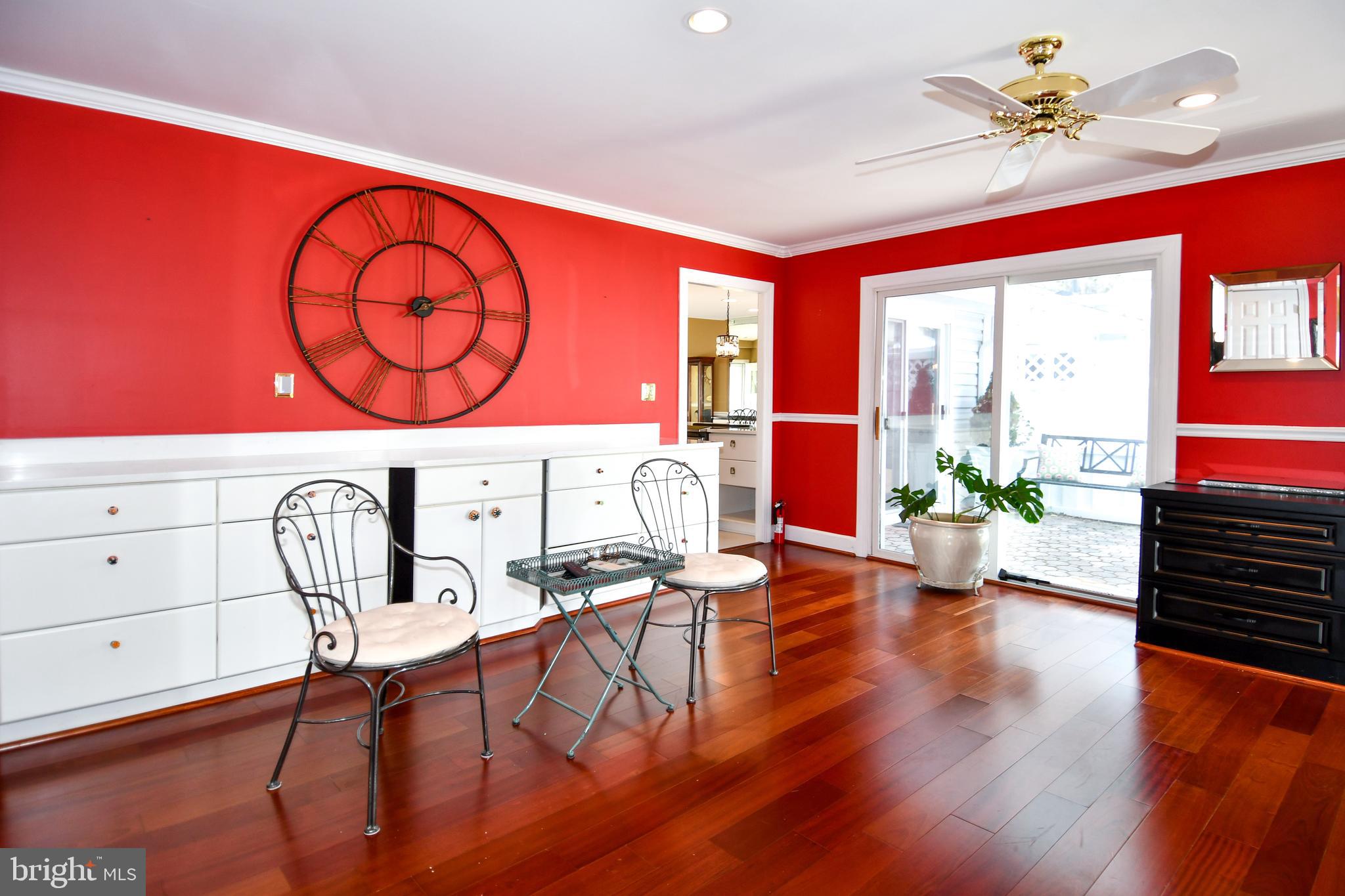 LEISURE WORLD - Residential