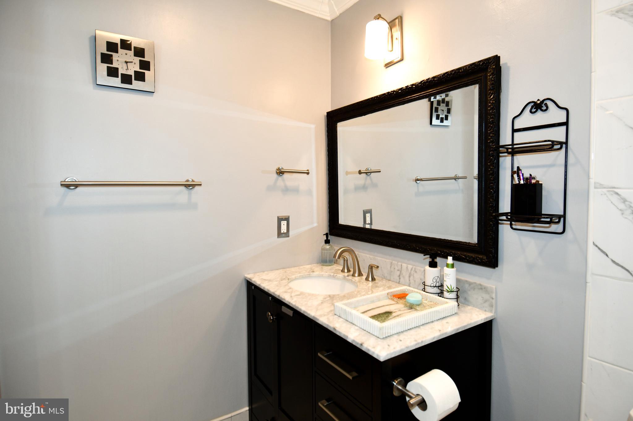 LEISURE WORLD - Residential