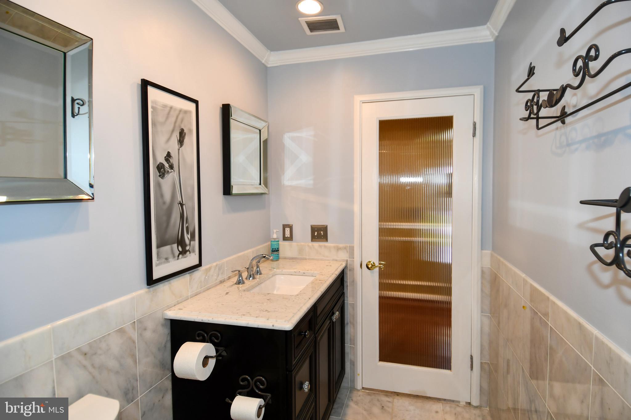 LEISURE WORLD - Residential