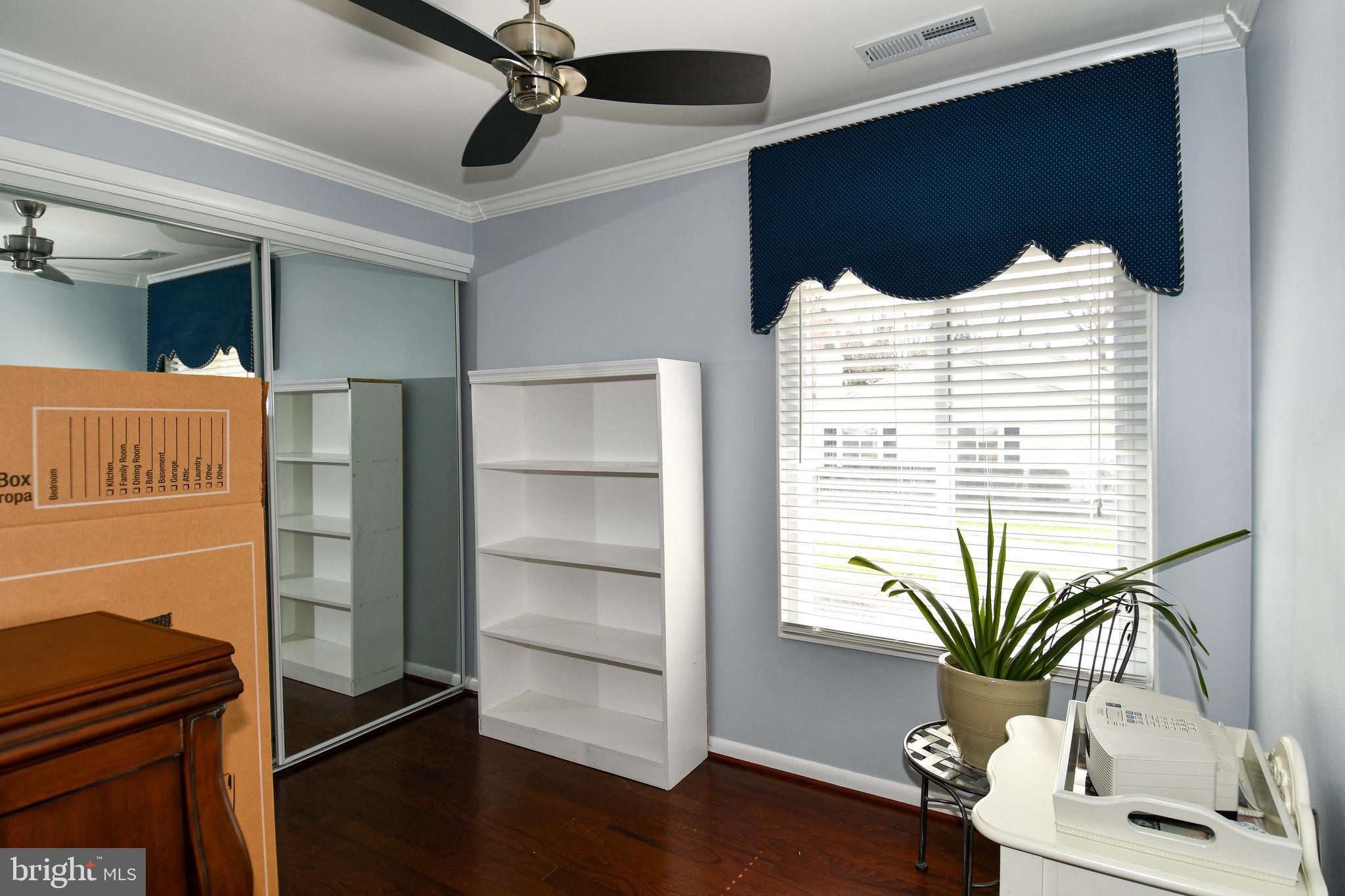 LEISURE WORLD - Residential