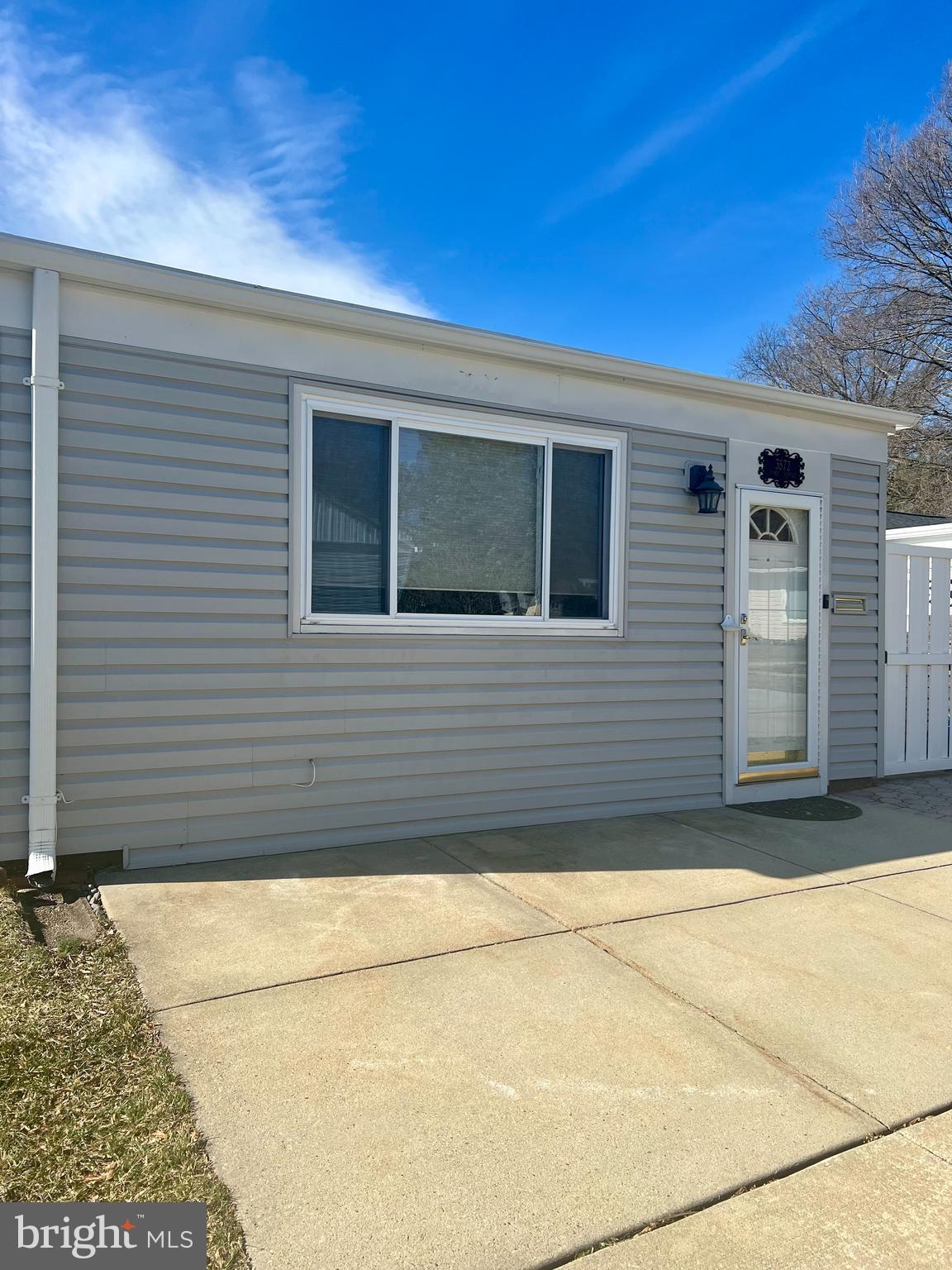 LEISURE WORLD - Residential