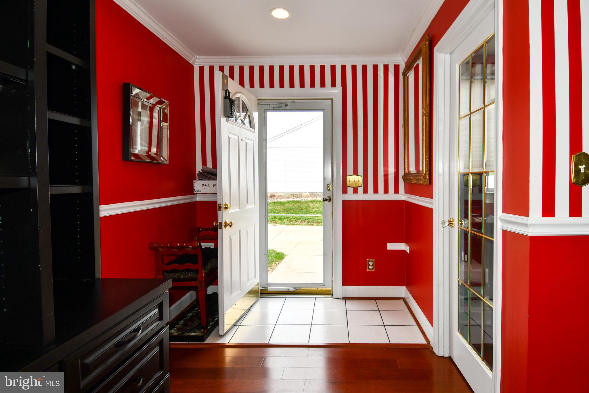 LEISURE WORLD - Residential