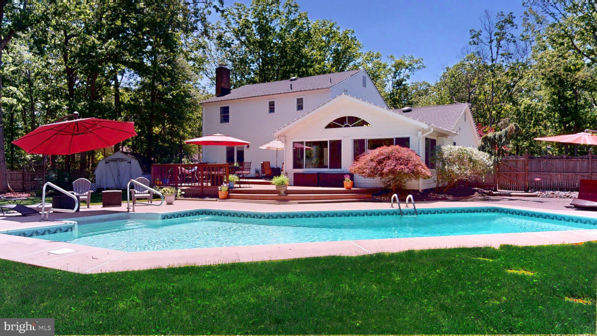 3 COLONIAL