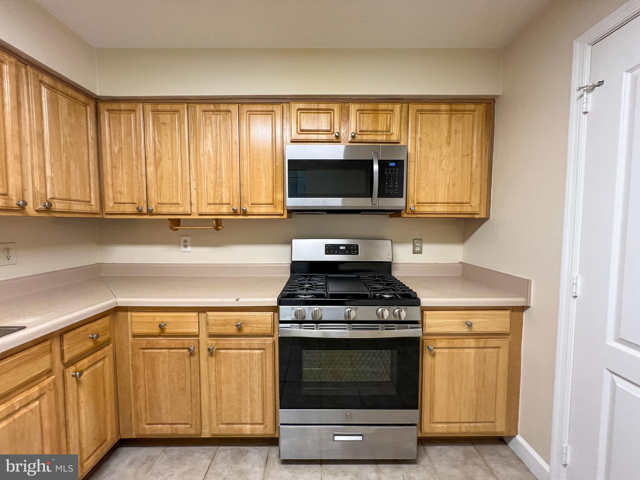 MONTGOMERY CHASE CODM - Residential Lease