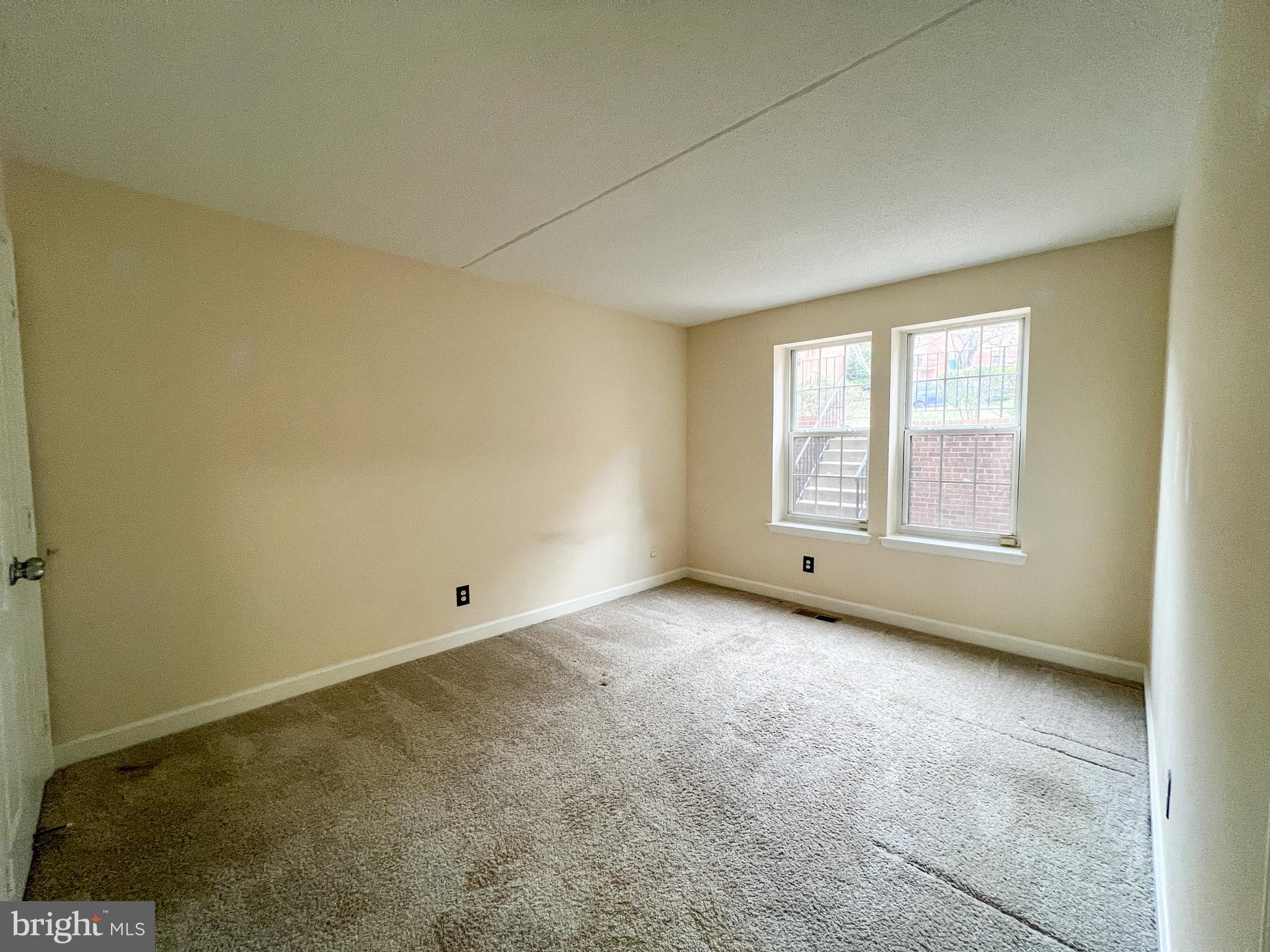 MONTGOMERY CHASE CODM - Residential Lease