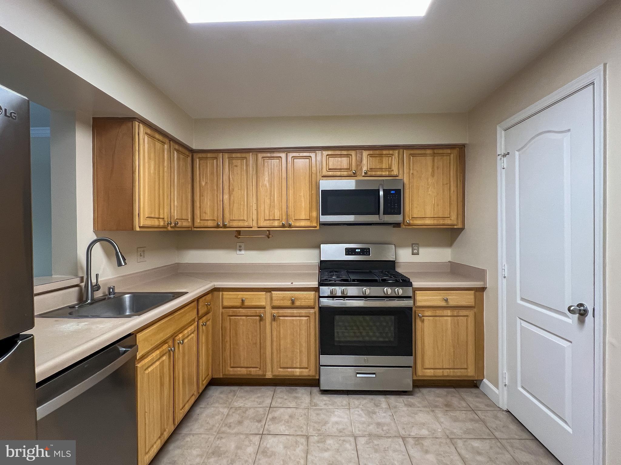 MONTGOMERY CHASE CODM - Residential Lease